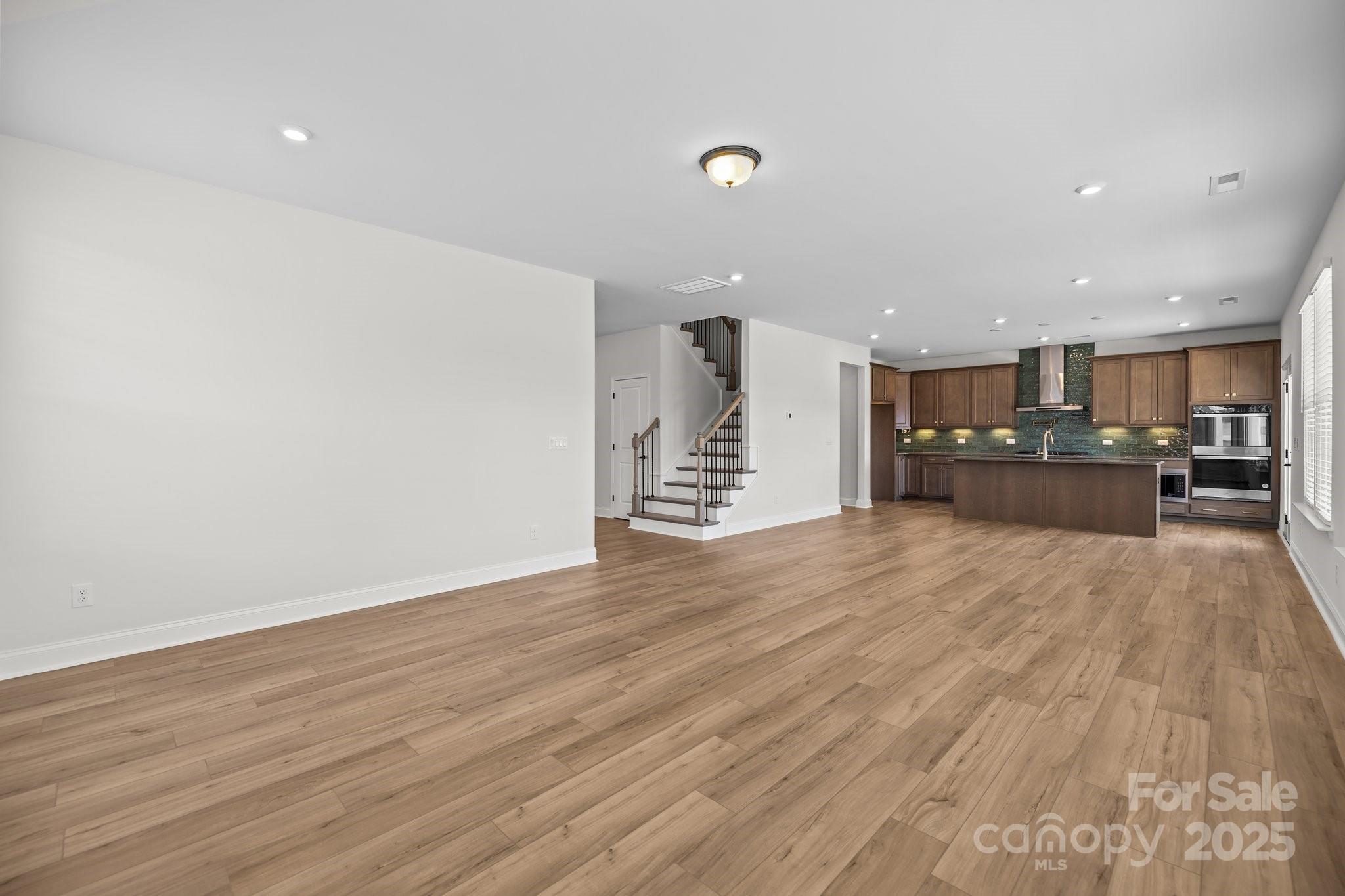 Lakeside Glen - Residential