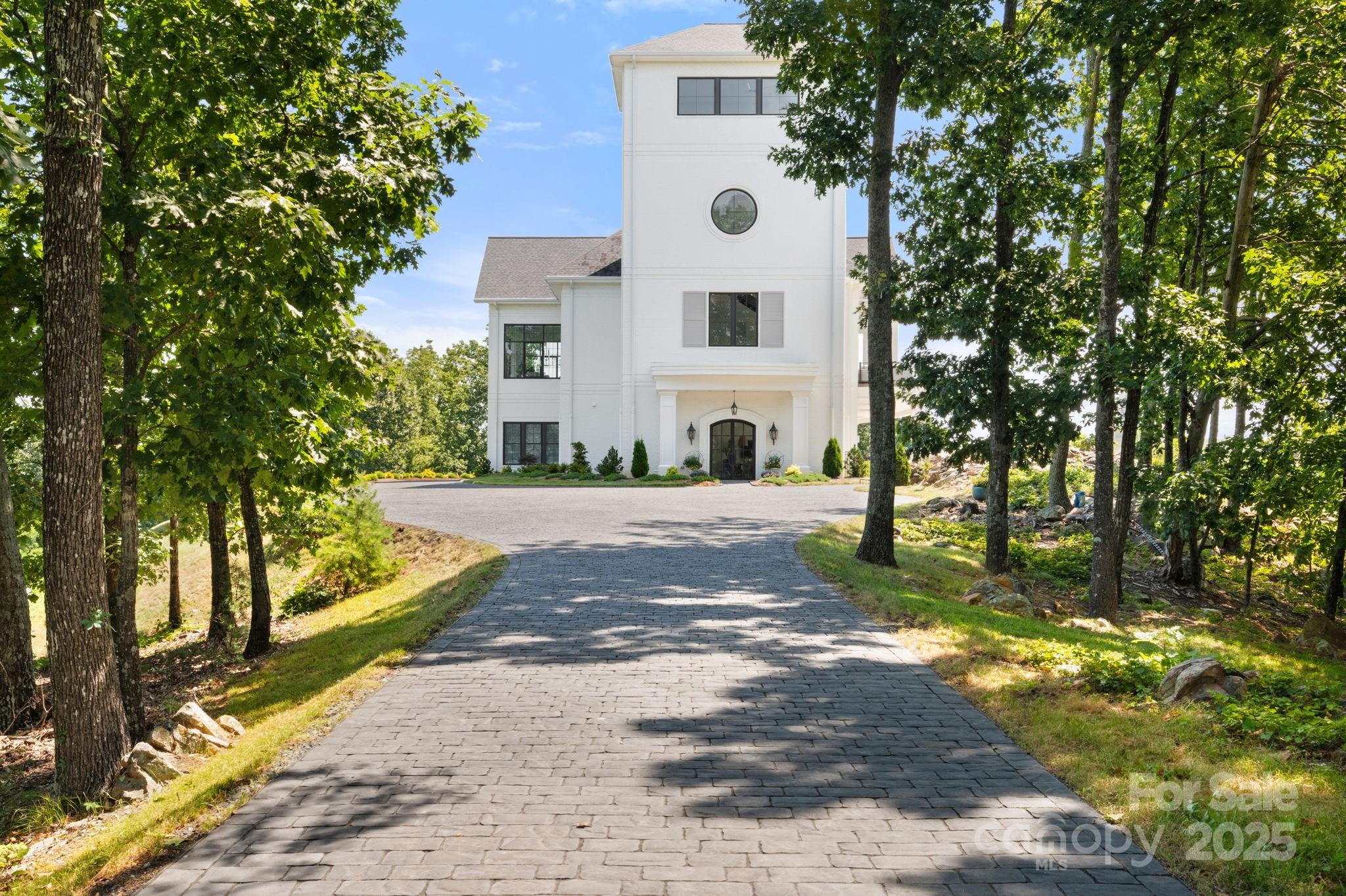 1475 Fawn Drive