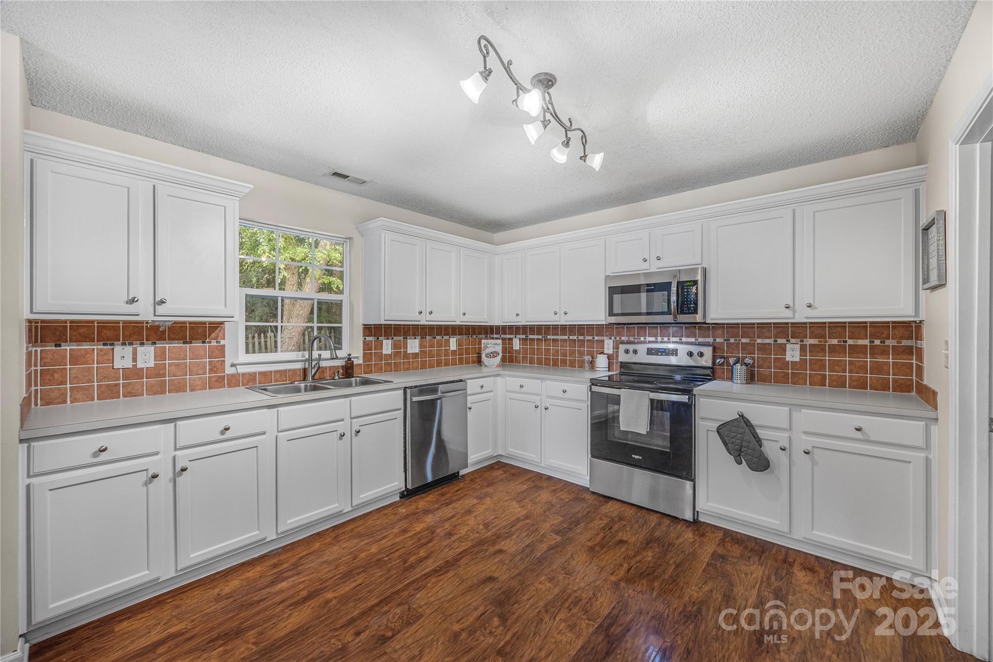 Amber Woods - Residential