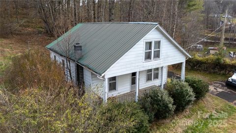 141 Burleson Drive Bakersville NC 28705