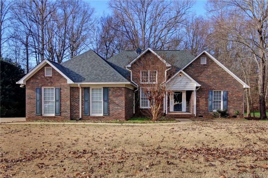 Great all brick ranch home with 3 bedroom 2 full bath and large deck.  Home is in a quiet, waterfront neighborhood.  Great room and dining room feature high ceilings.  Kitchen has wood floors and granite countertops.  You will not want to miss this home.