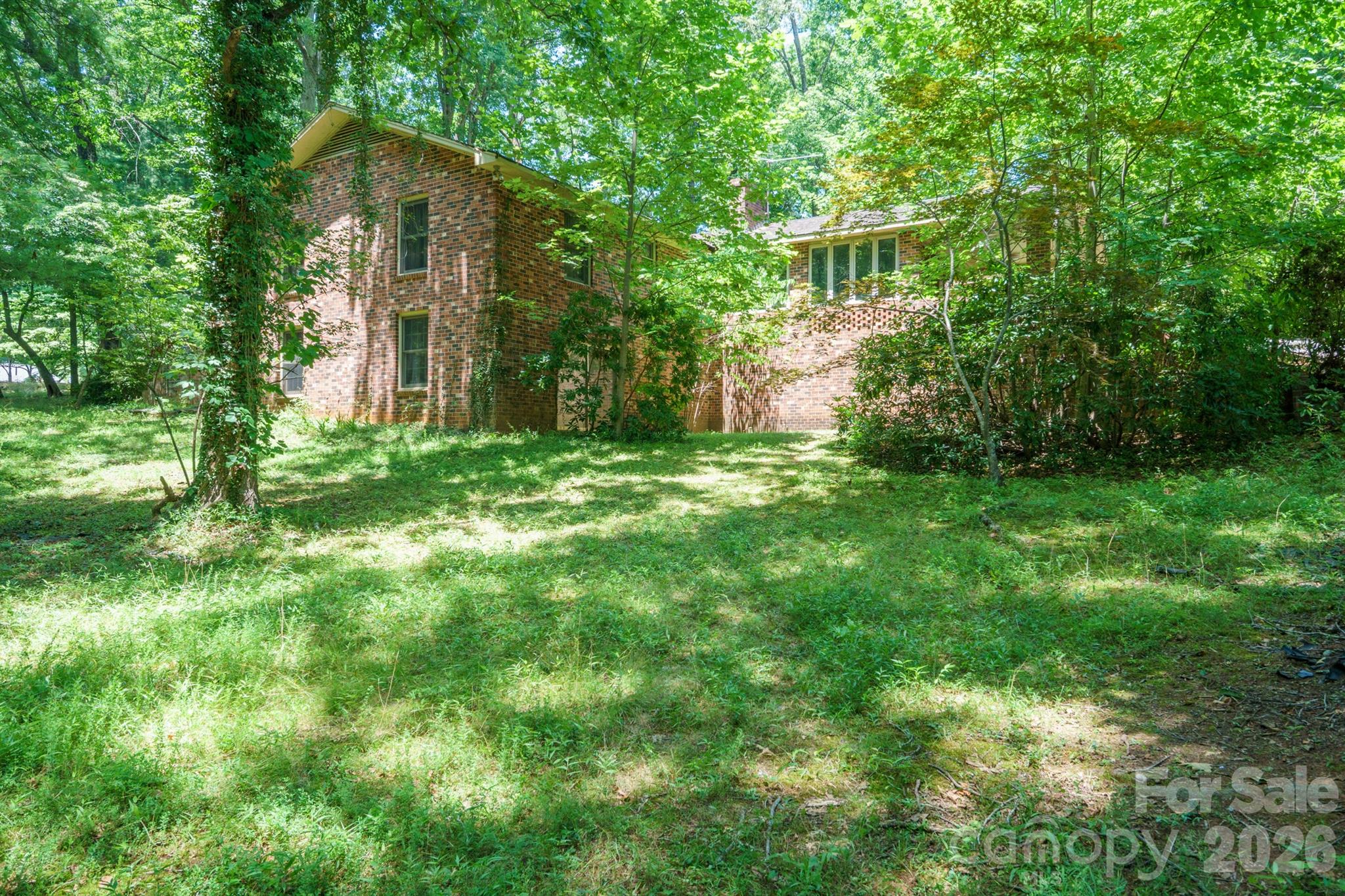 1729 Brentwood Drive