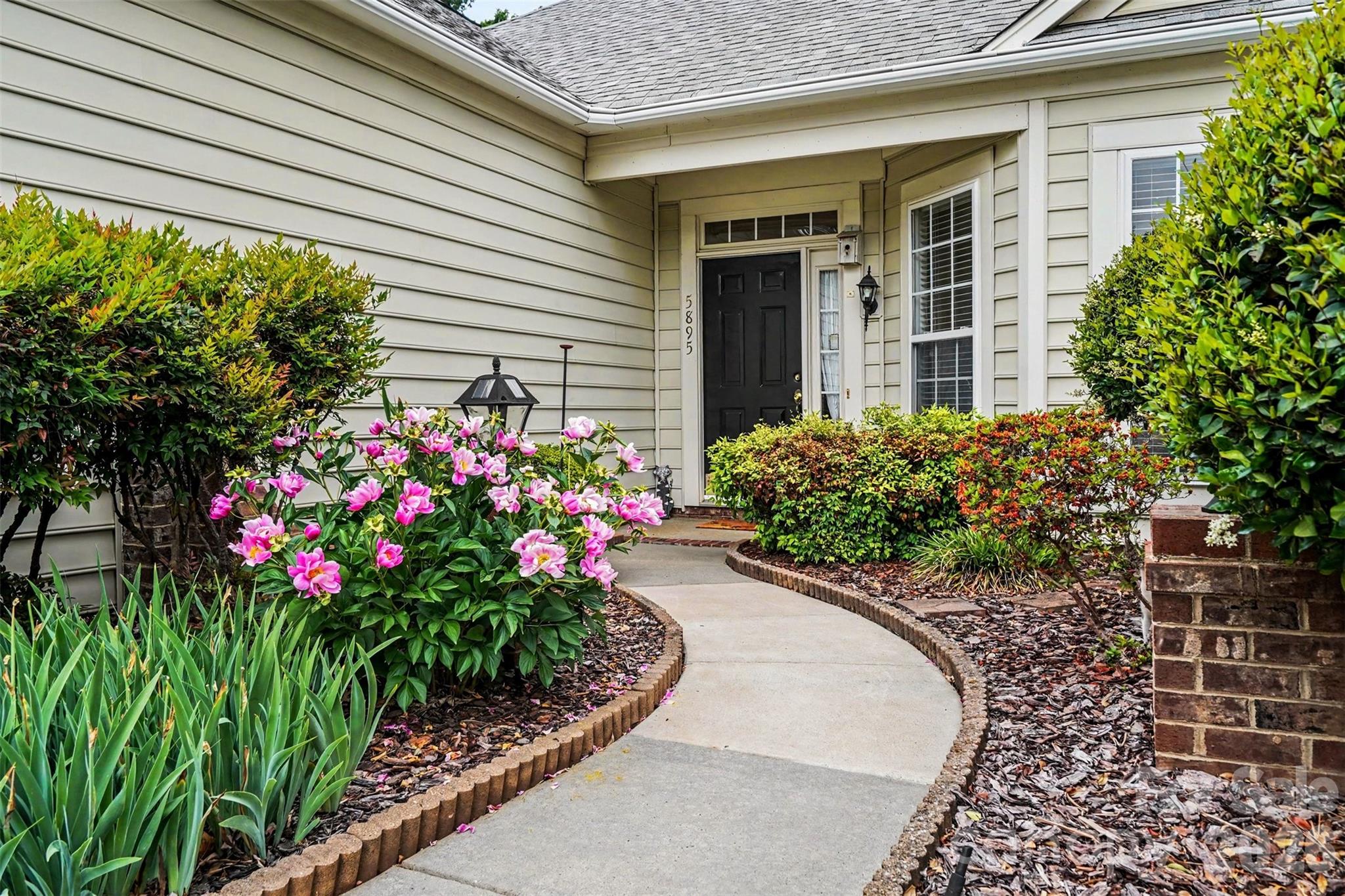 5895 Heartwood Court
