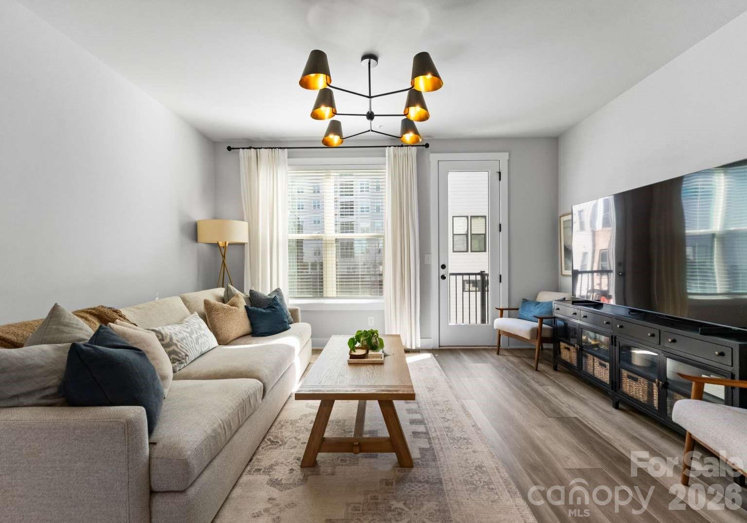 1737 Dunavant Street