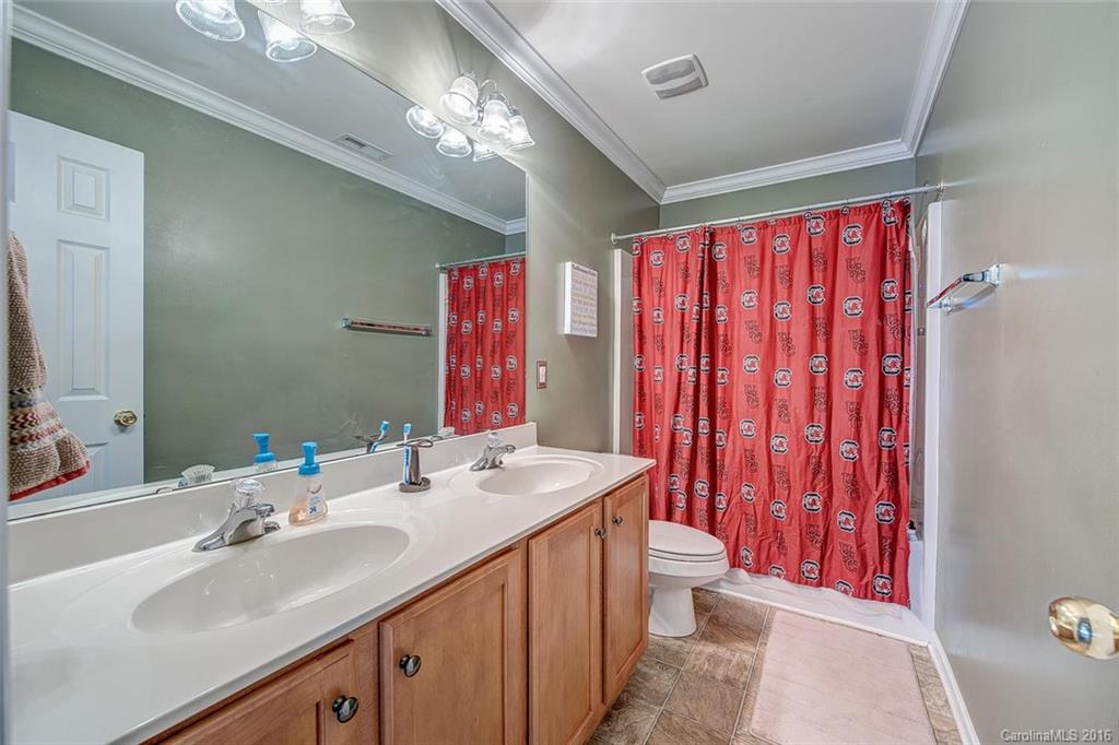 Autumn Cove At Lake Wylie - Residential