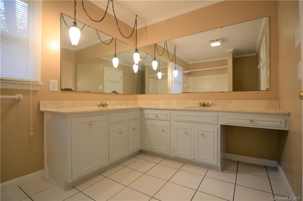 Mitchell Aire - Residential