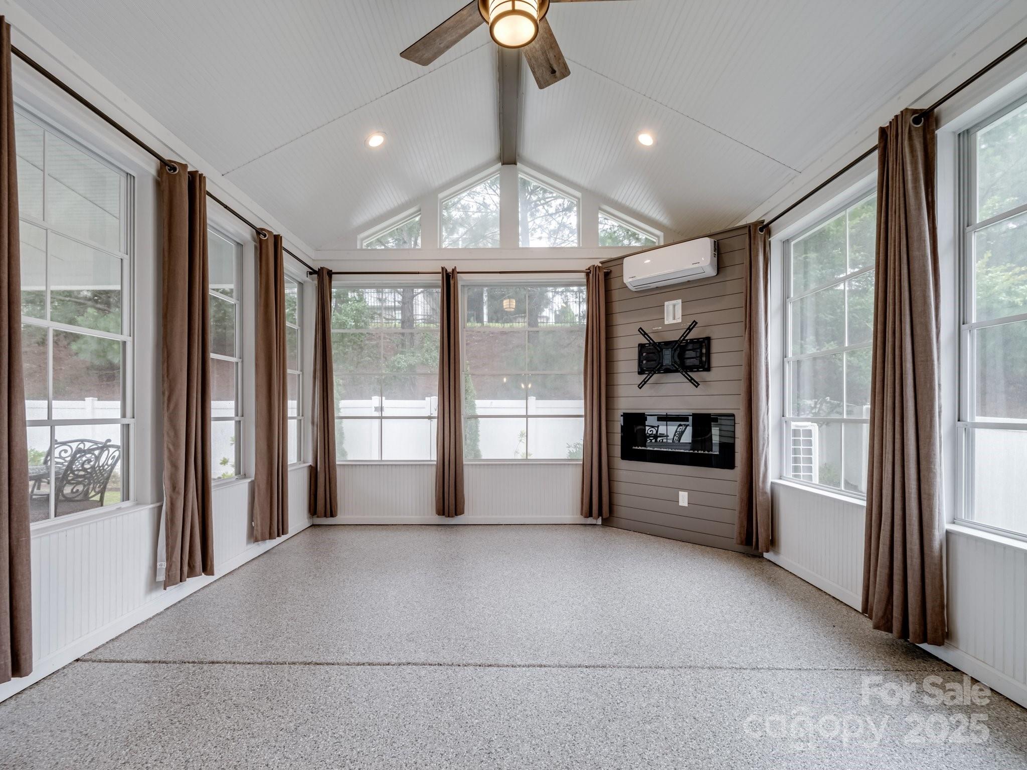 1033 Crawford Drive
