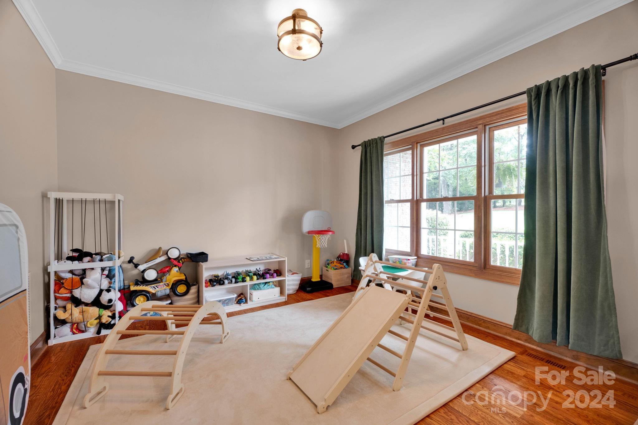 Pinnacle Shores - Residential