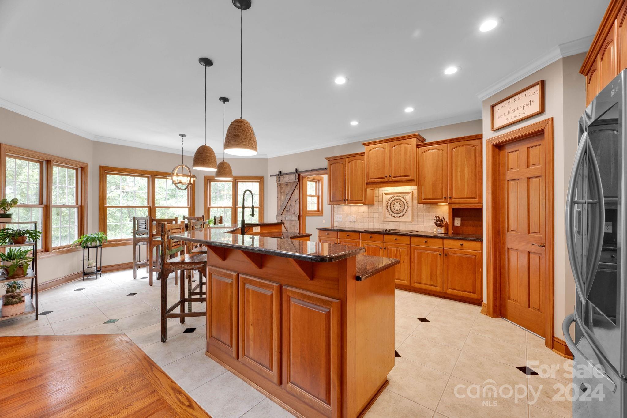 Pinnacle Shores - Residential