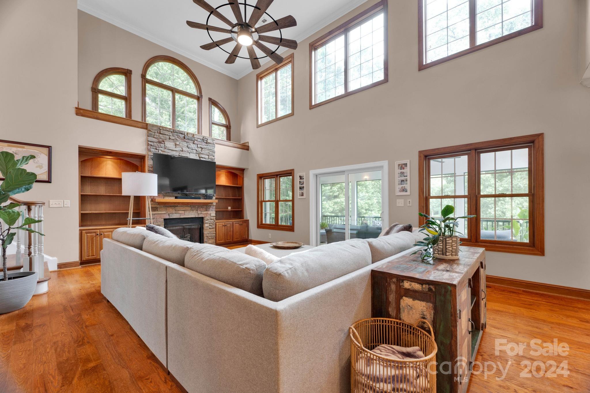 Pinnacle Shores - Residential