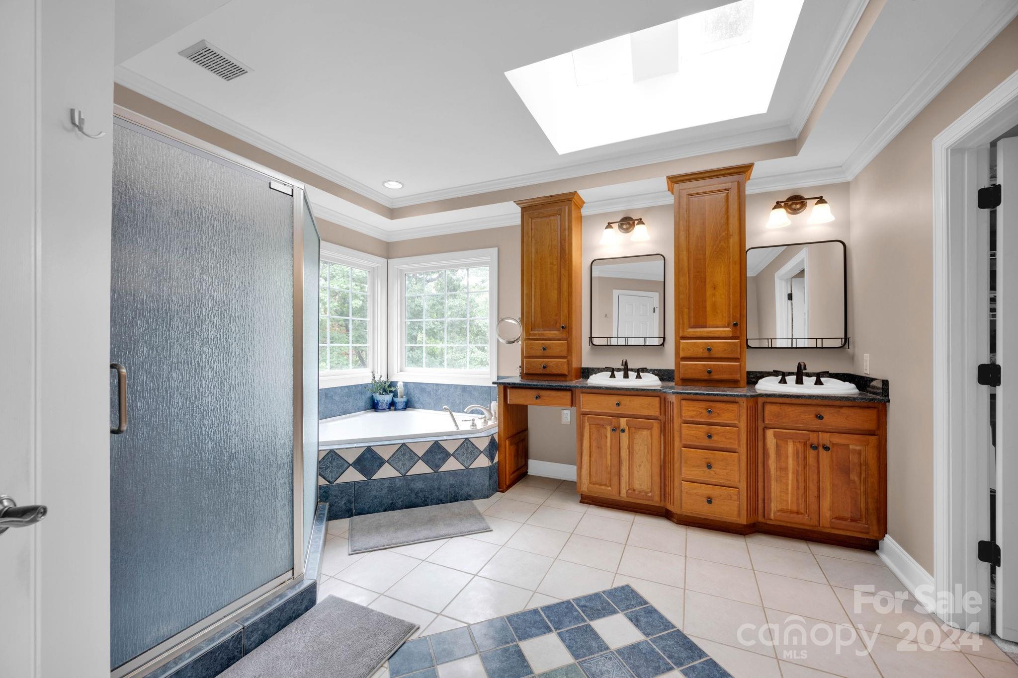 Pinnacle Shores - Residential