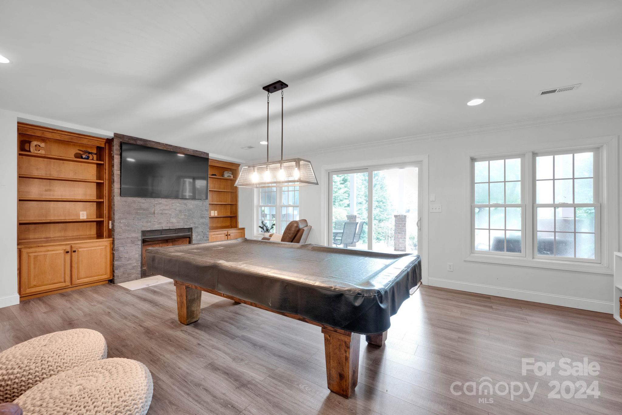 Pinnacle Shores - Residential