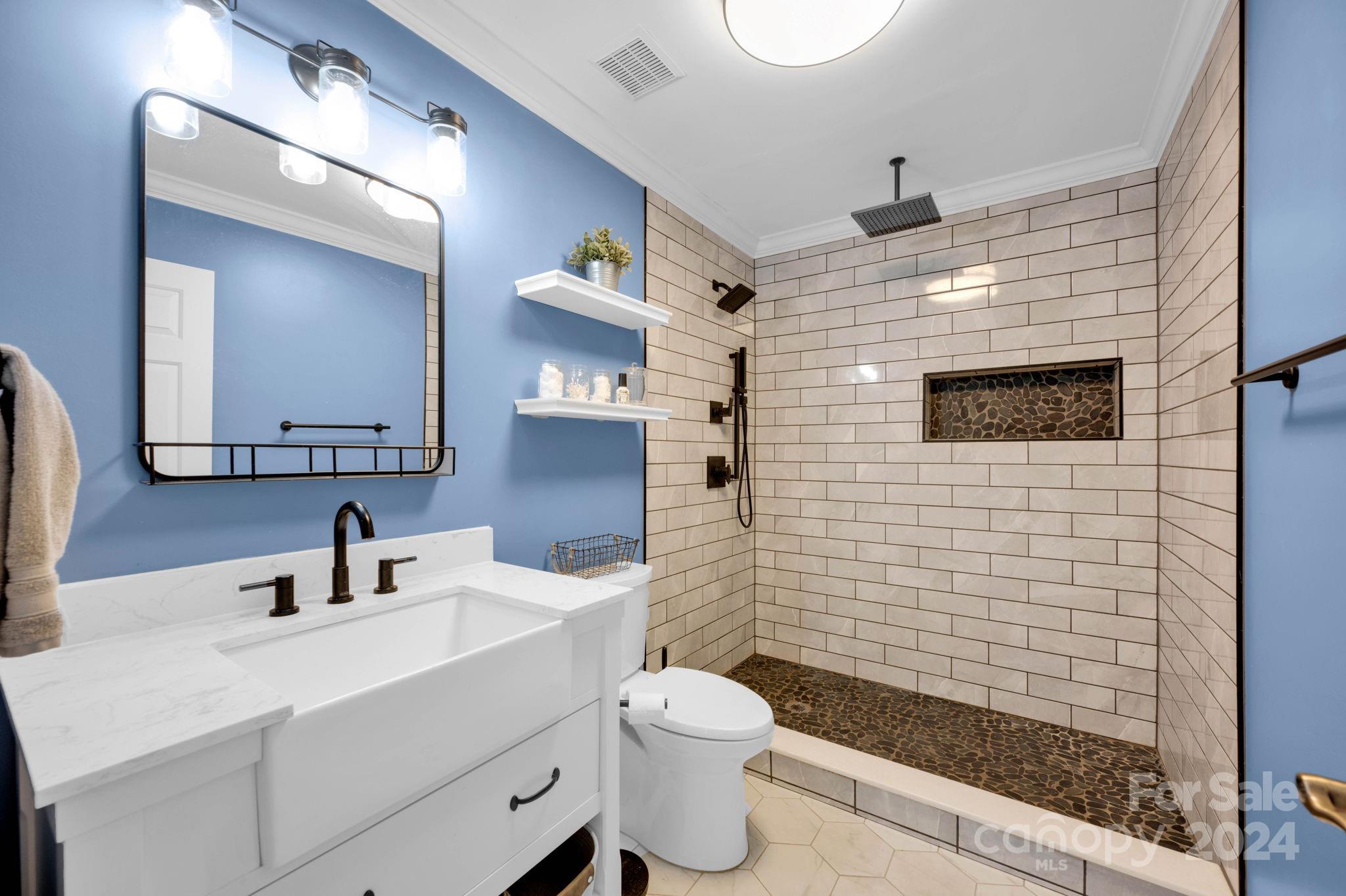 Pinnacle Shores - Residential