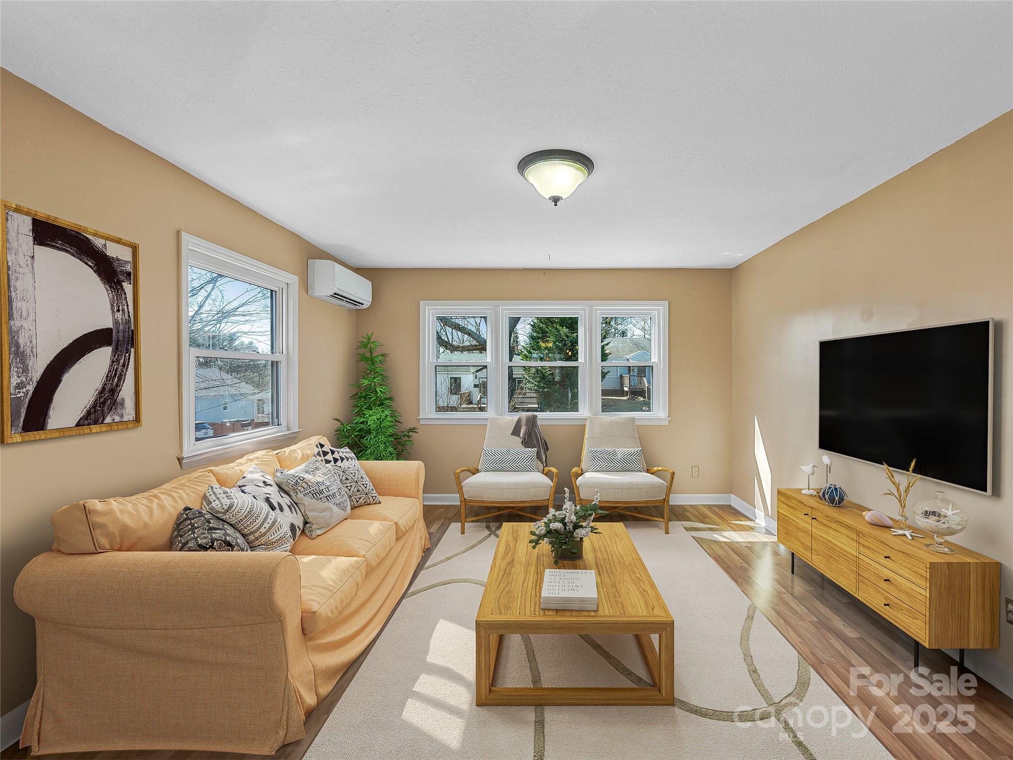 24 W Stewart Street