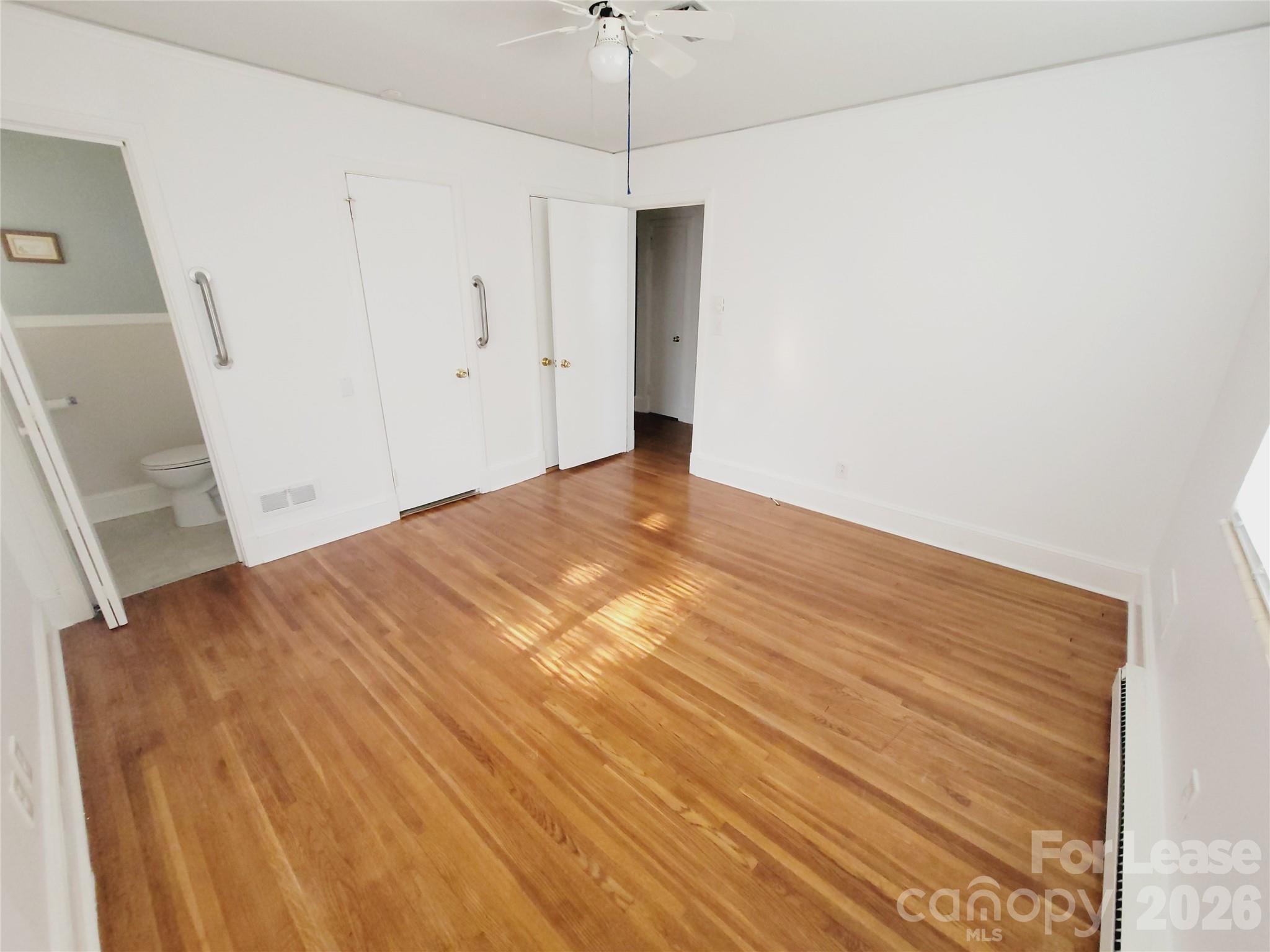 1348 E Woodlawn Road