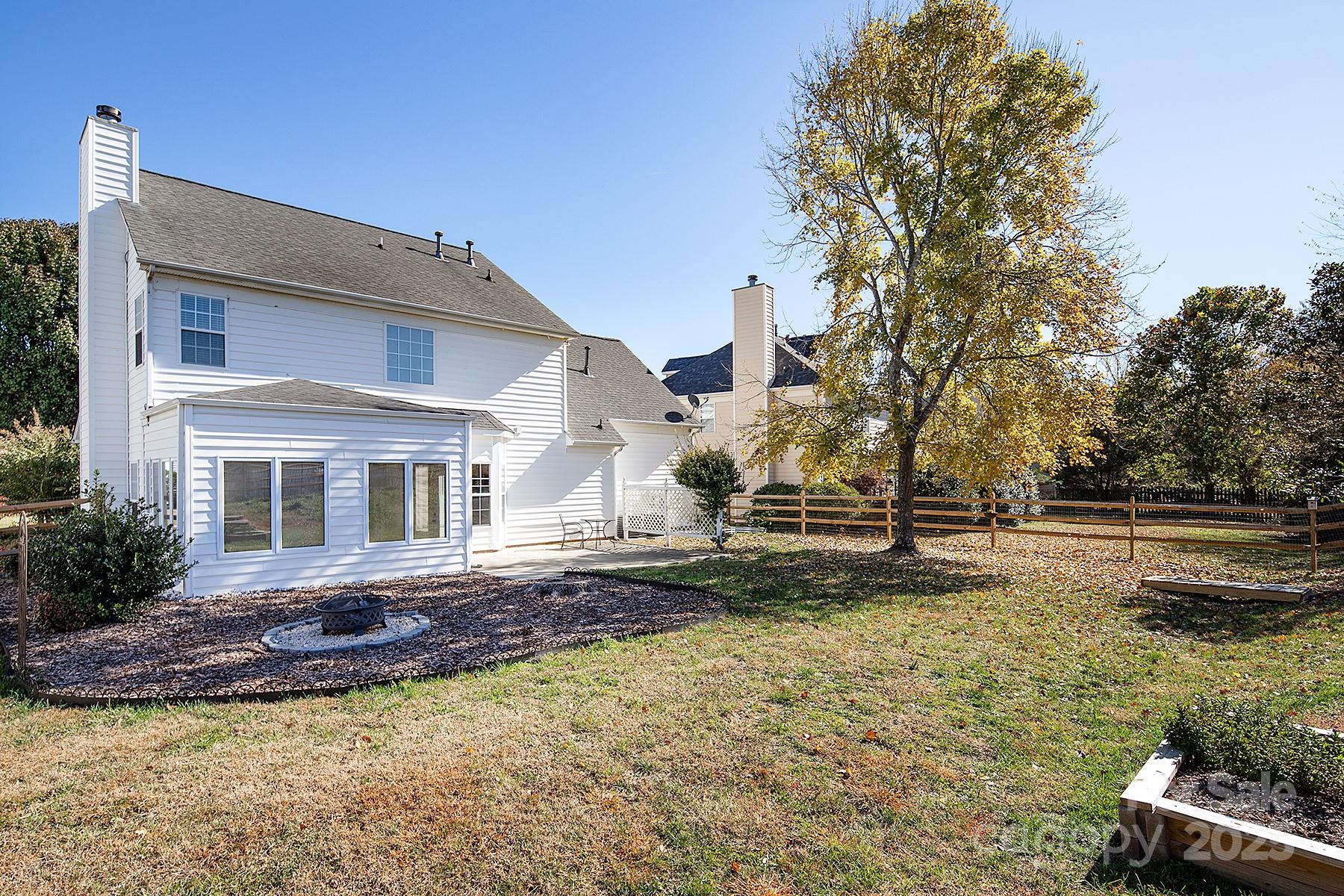 1413 Lockhart Place NW