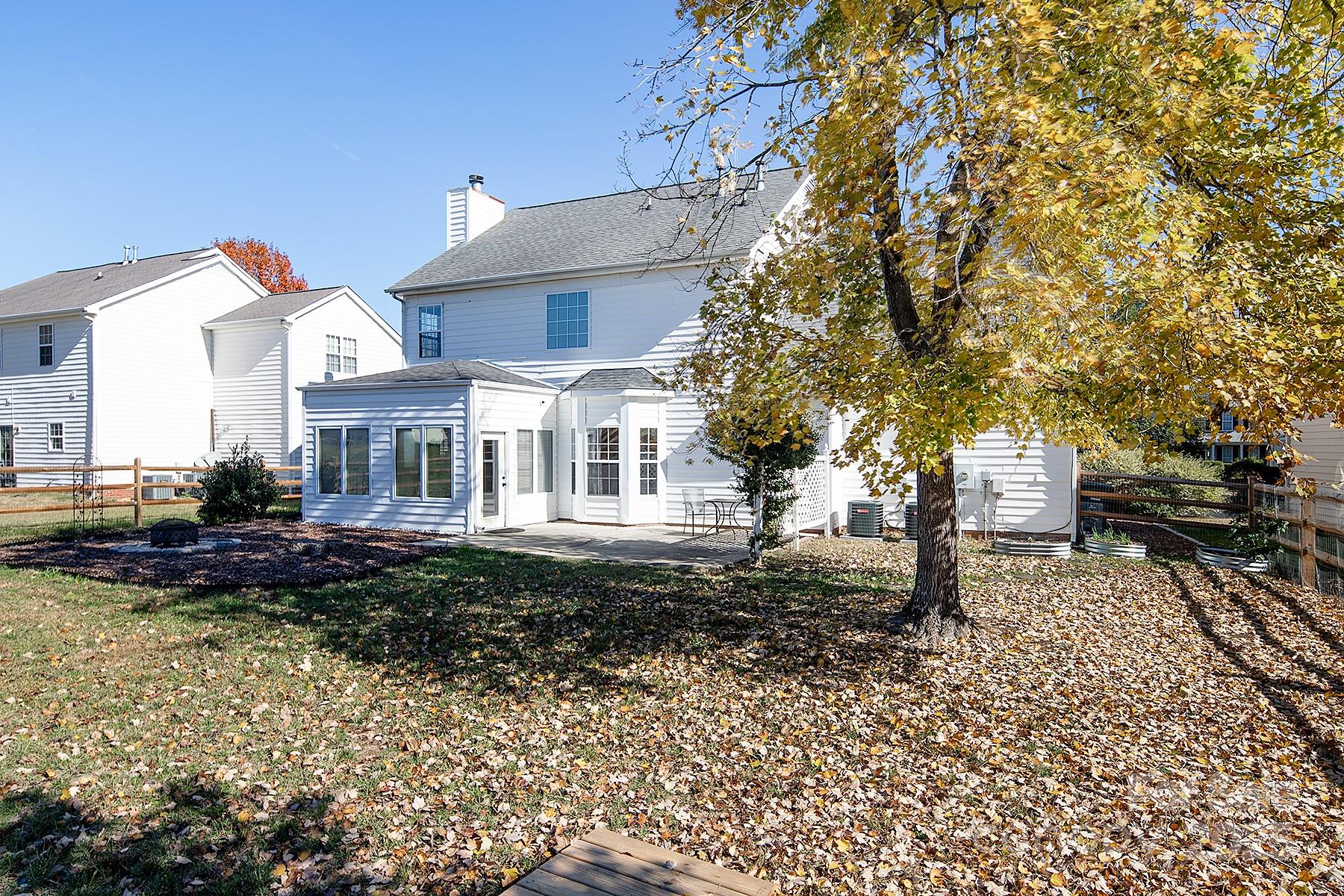 1413 Lockhart Place NW