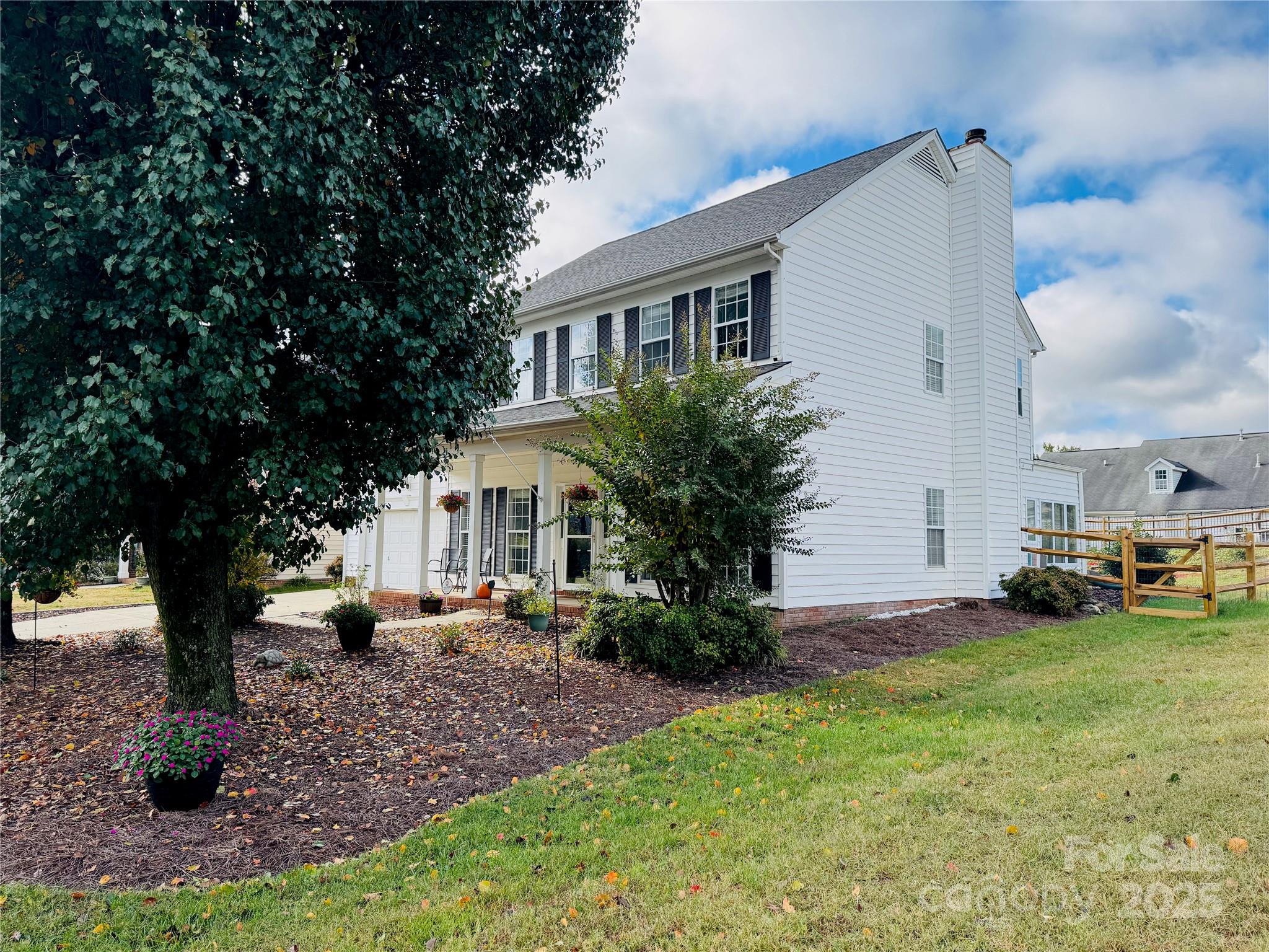 1413 Lockhart Place NW