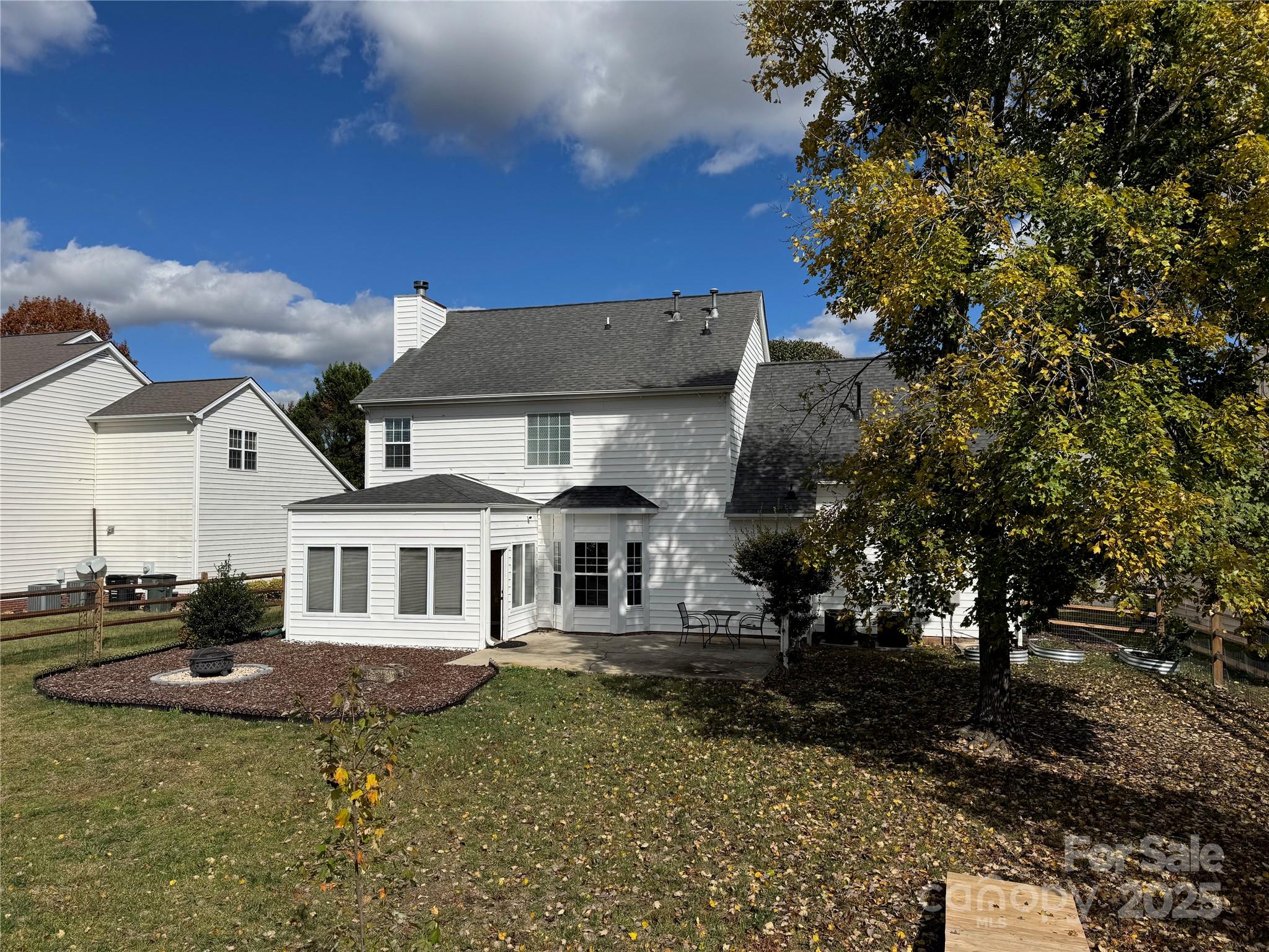 1413 Lockhart Place NW