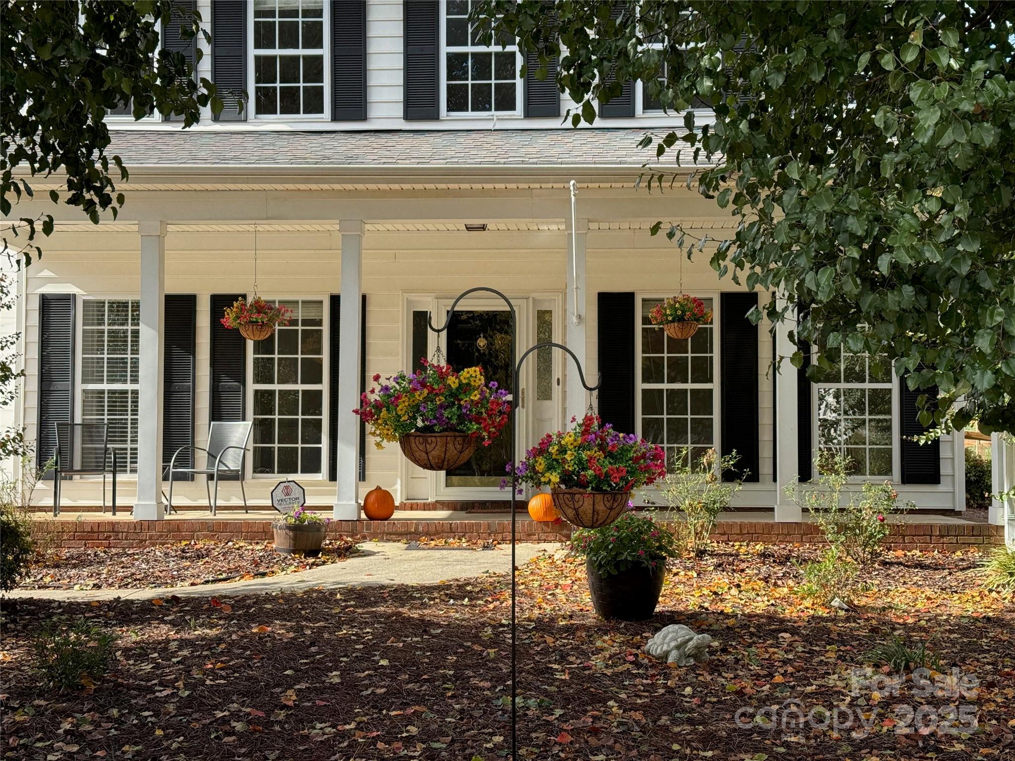 1413 Lockhart Place NW