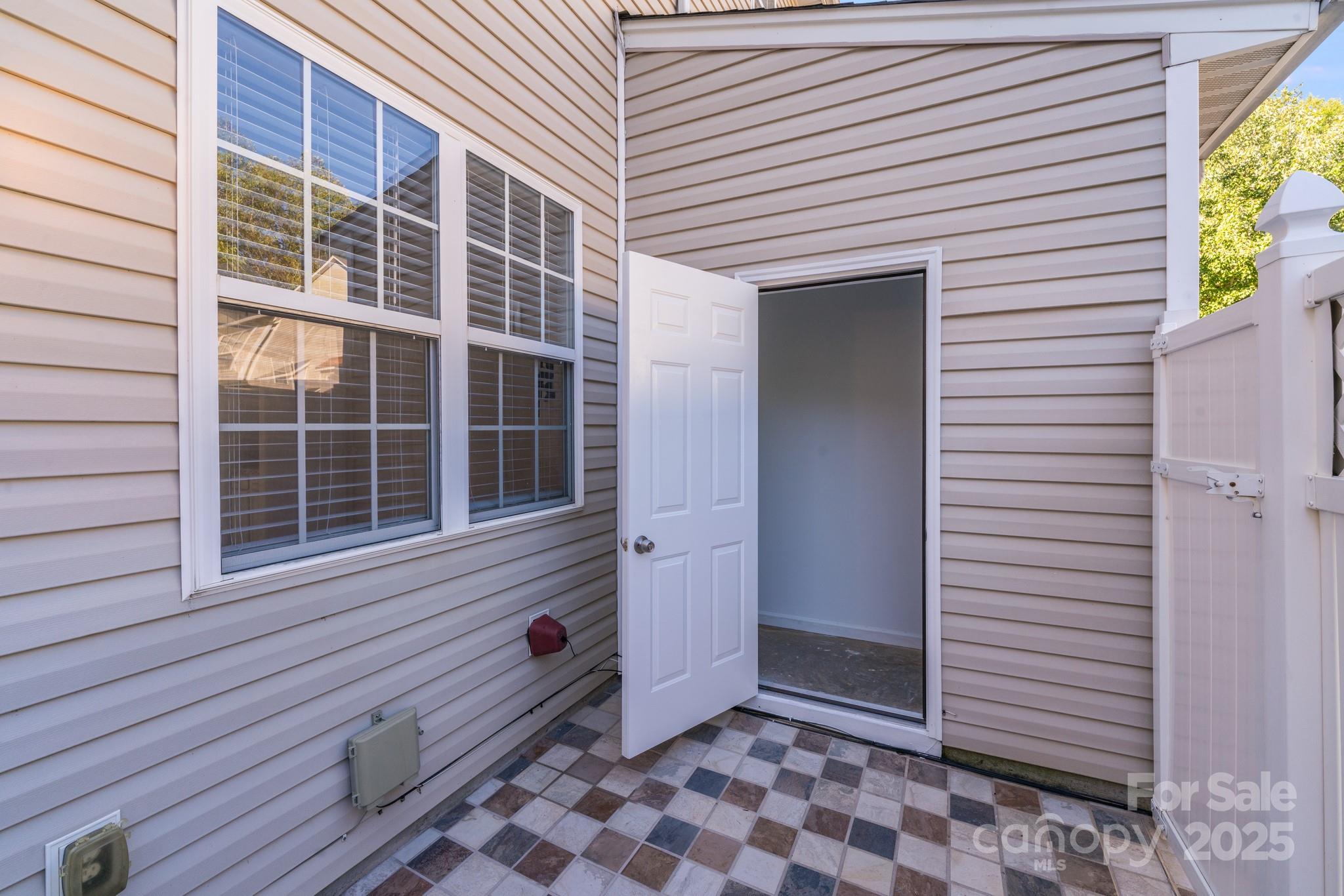 563 Goldstaff Lane