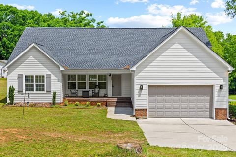 Photo of 1009 Rainbow Circle, Catawba, SC 29704 (MLS # 4249464)