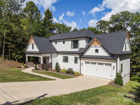 685 Knollcrest Drive NE Concord NC 28025