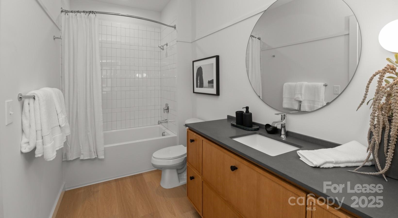 Charlotte, North Carolina 28206, United States, 3 Bedrooms Bedrooms, ,2 BathroomsBathrooms,Residential,Active,129596