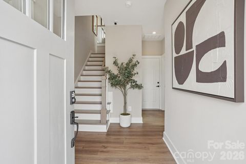 7048 Westrow Avenue Charlotte NC 28278