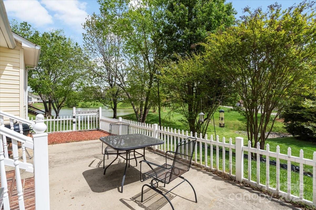 202 Pond View Drive