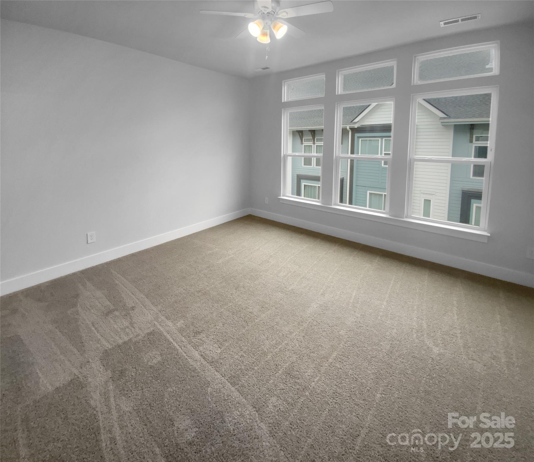 2124 Electric Lane