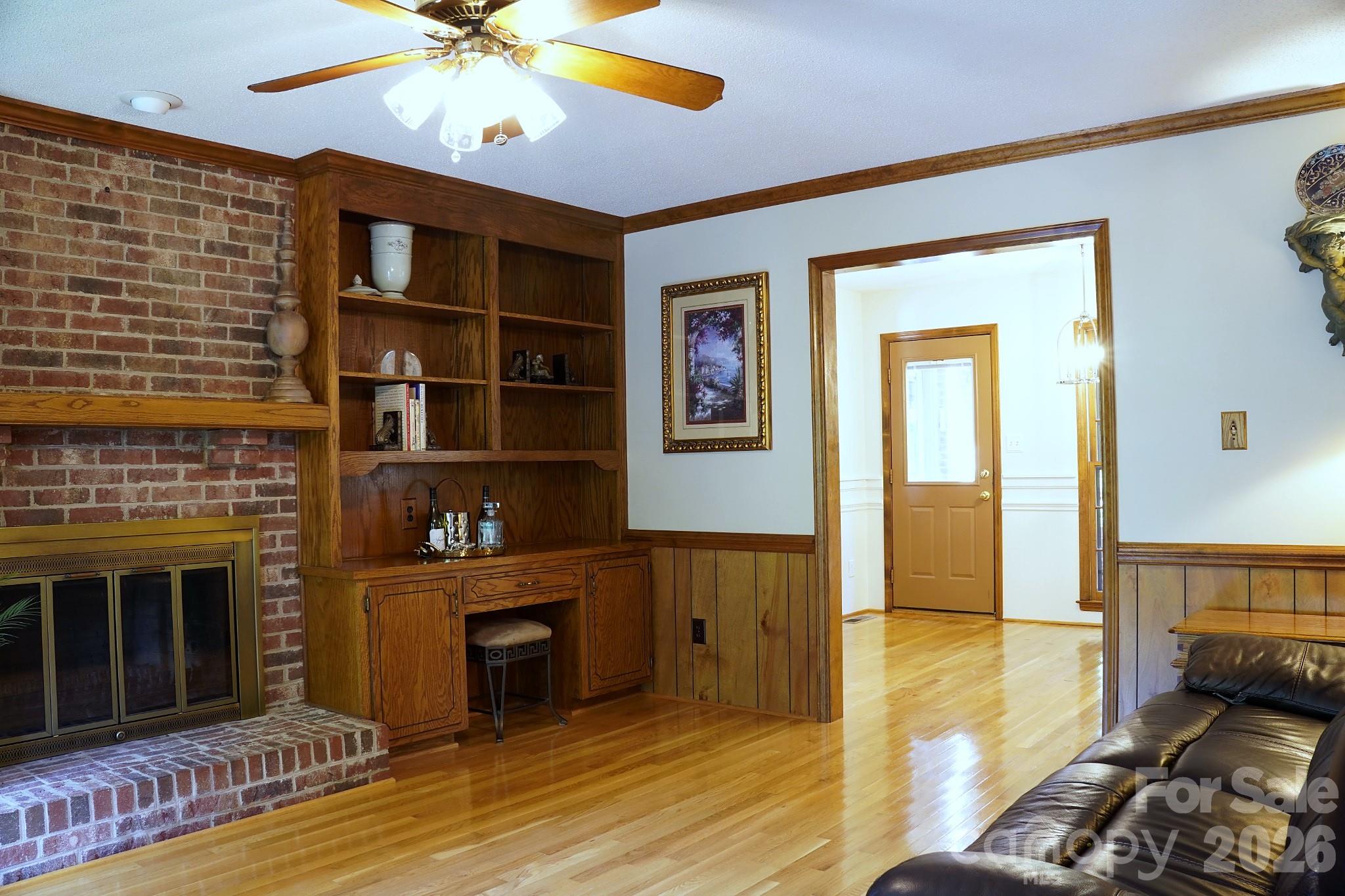 2415 Hopecrest Drive