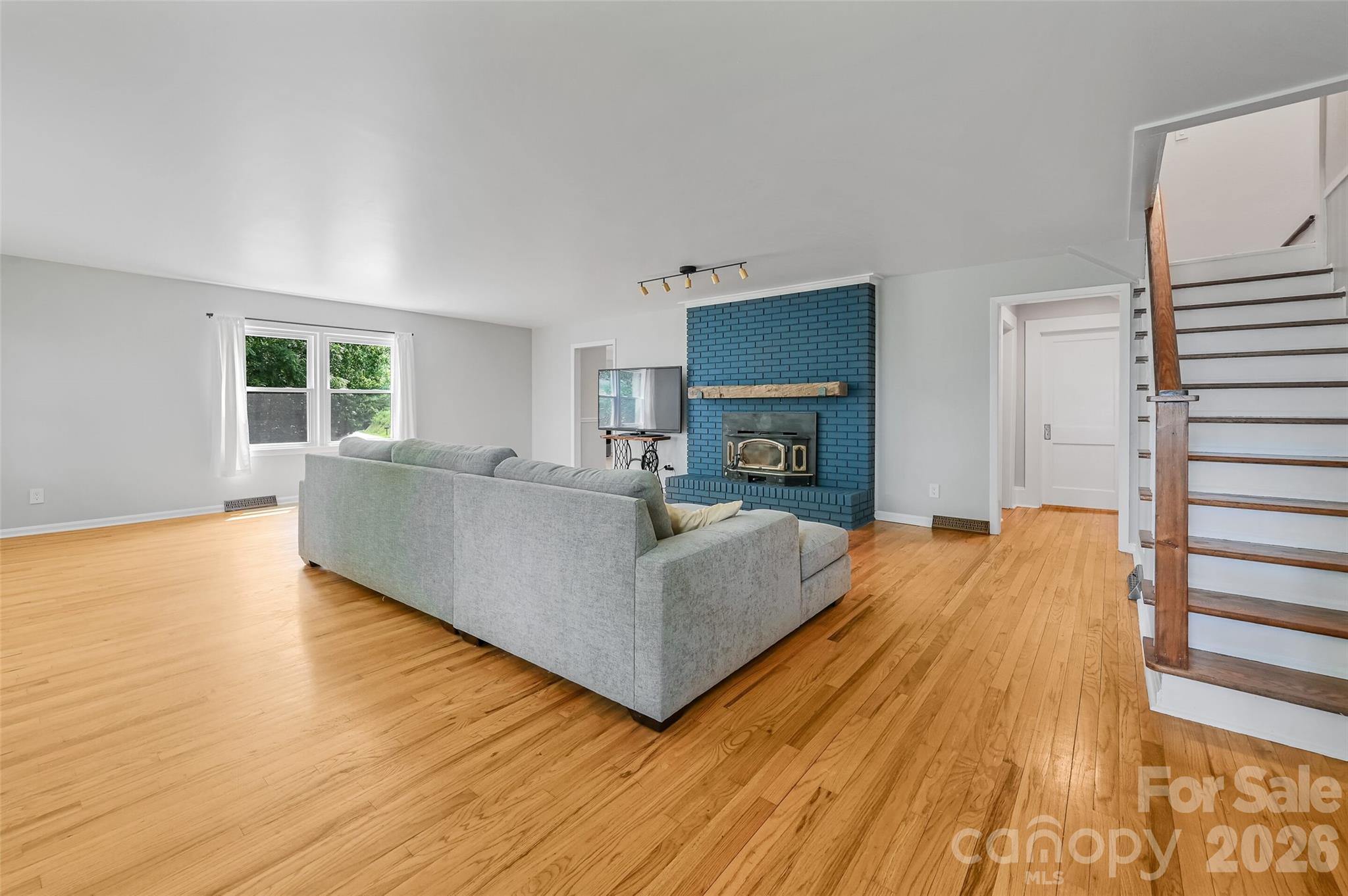 1110 Queentown Road