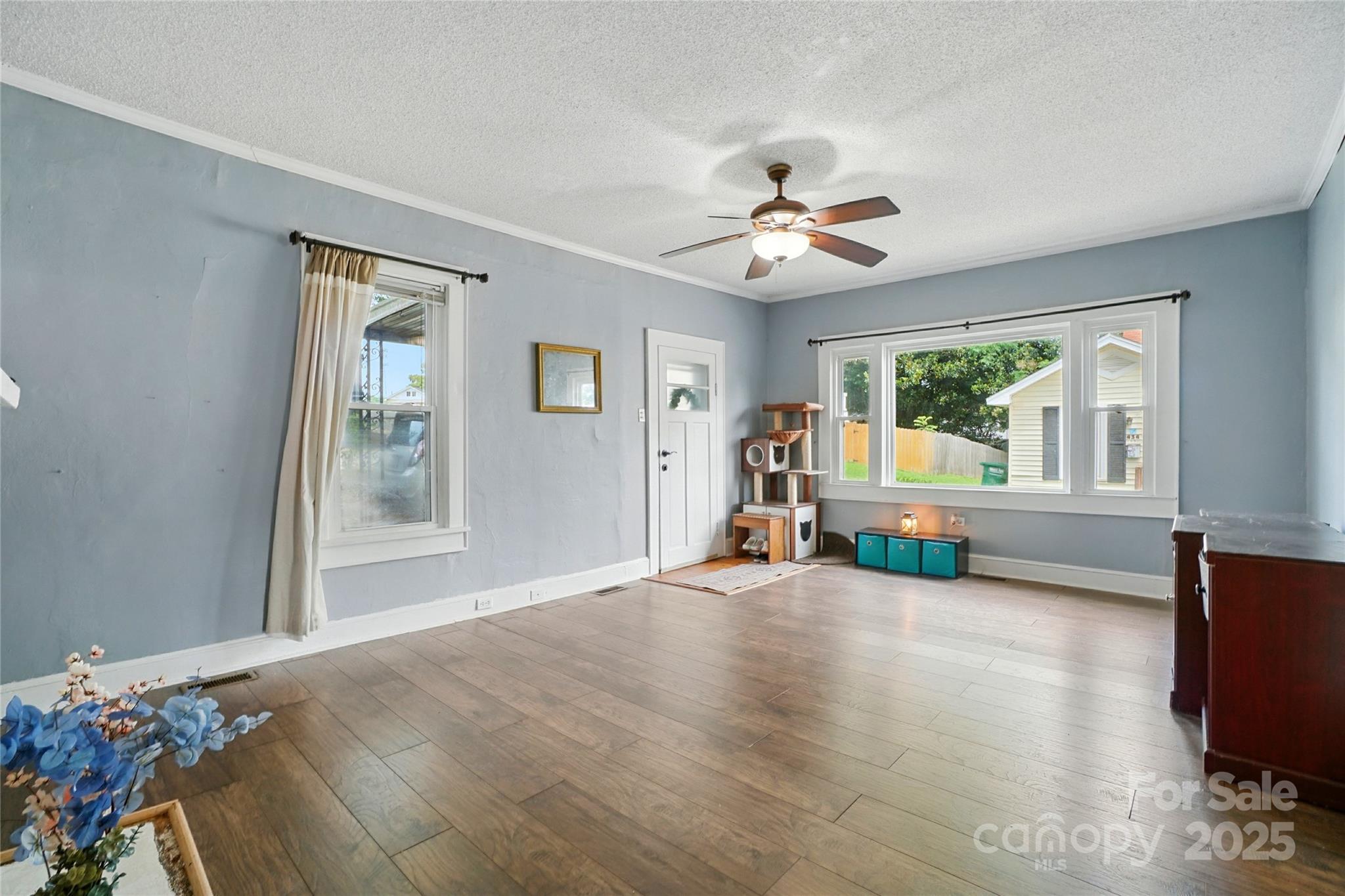 435 Sixteenth Street