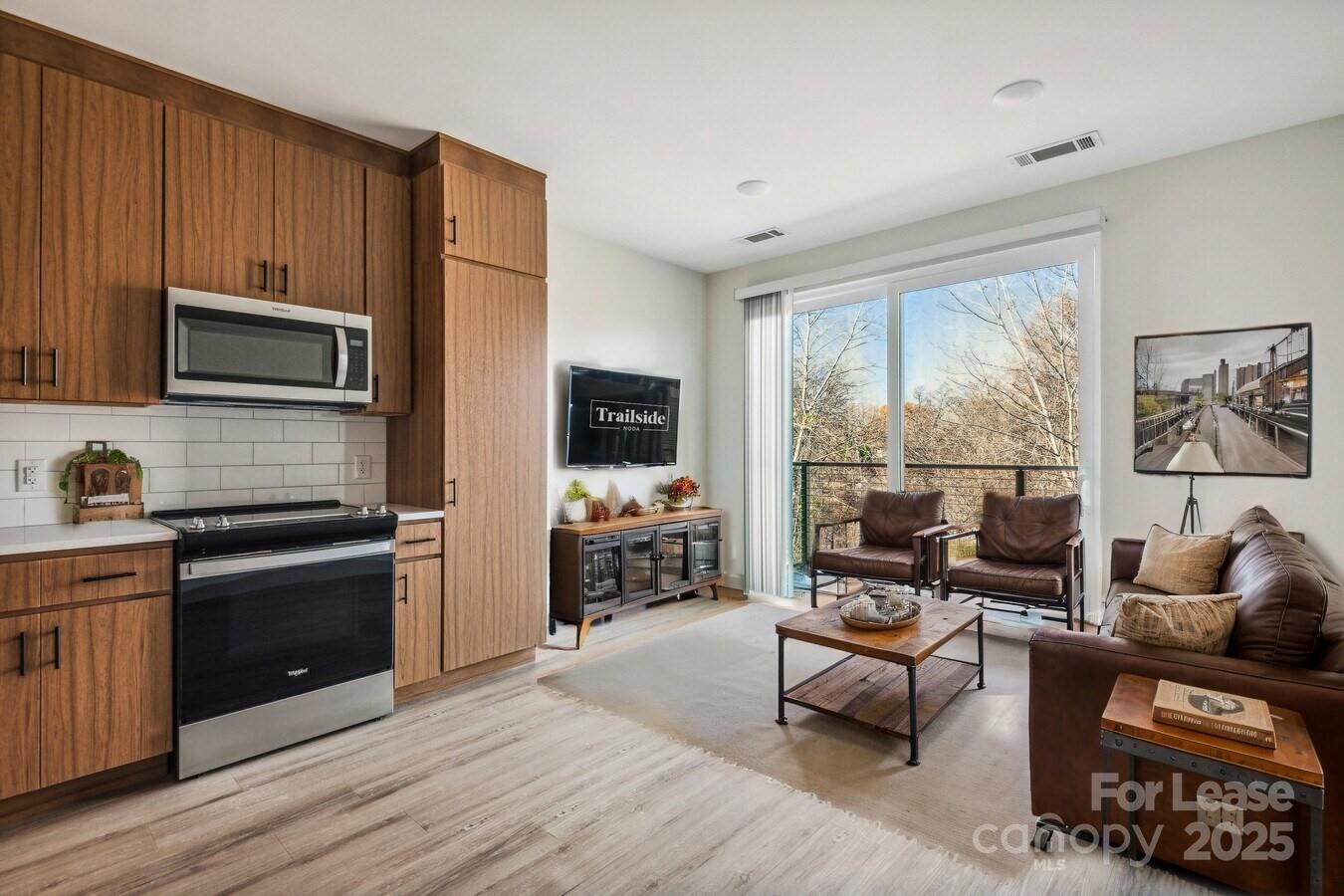 Charlotte, North Carolina 28206, United States, 3 Bedrooms Bedrooms, ,3 BathroomsBathrooms,Residential,Active,208338