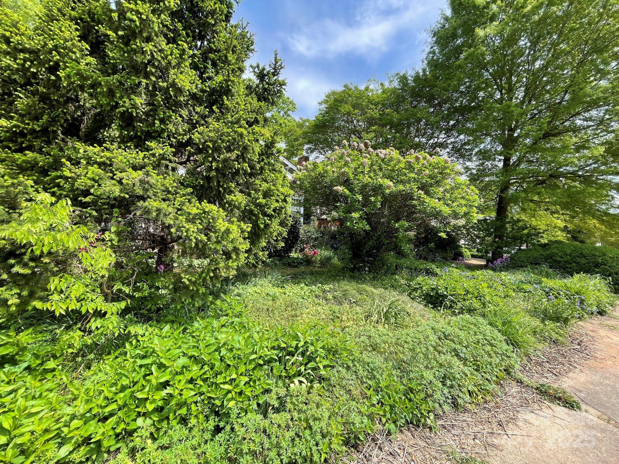 2221 Westminster Place
