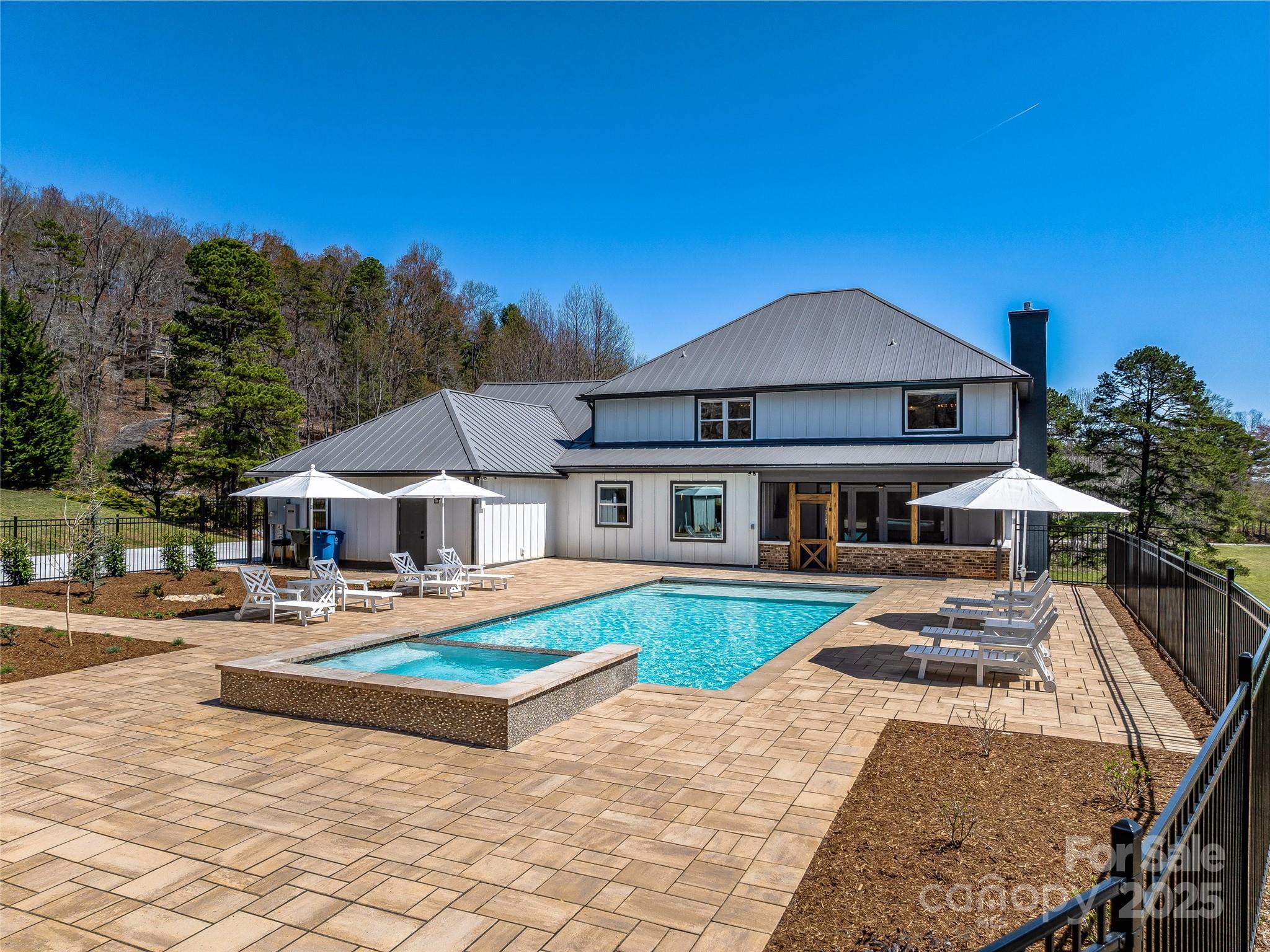 59 W Bradford Hill Road