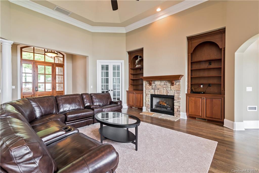 Country Club Shores - Residential