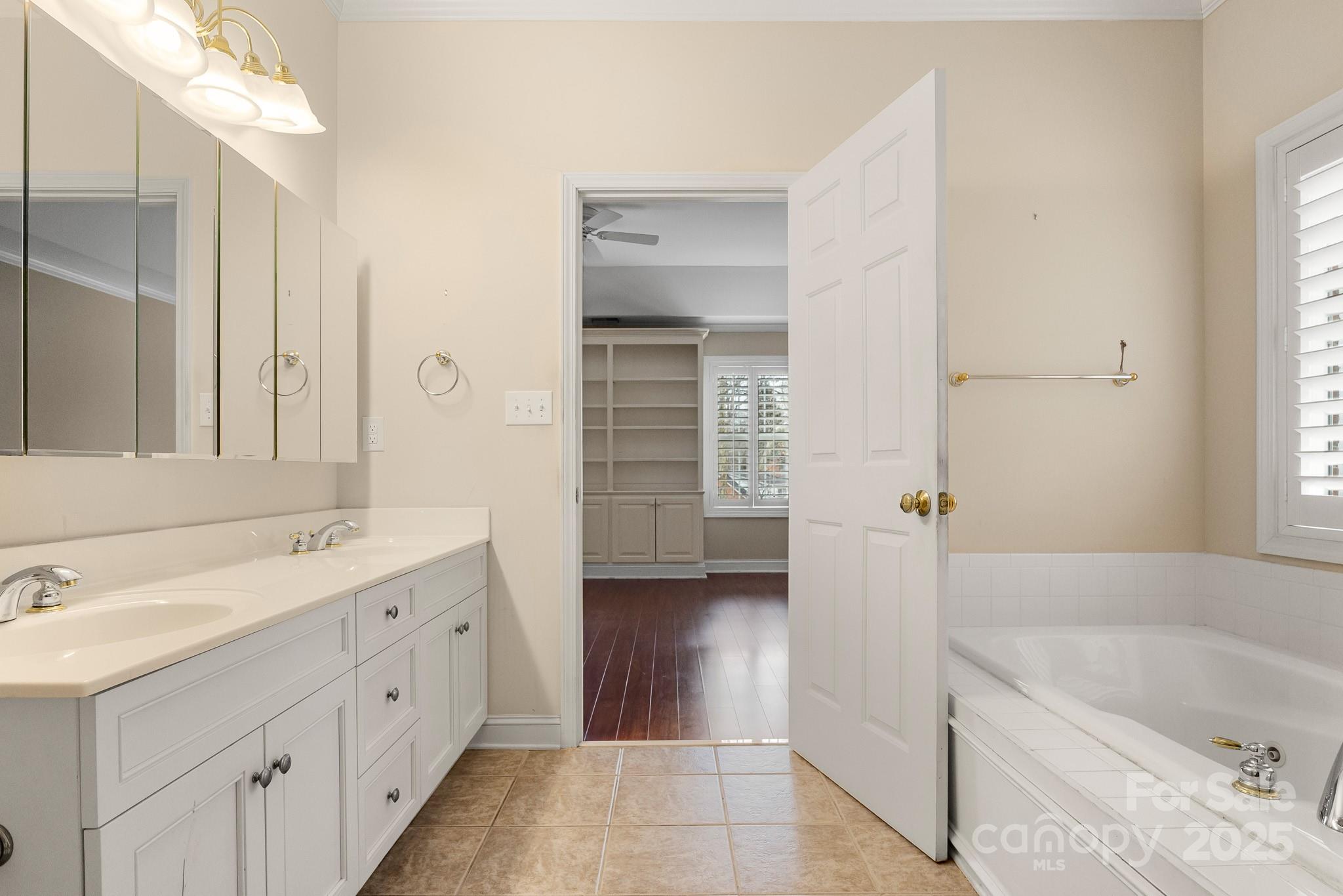 The Columns - Residential