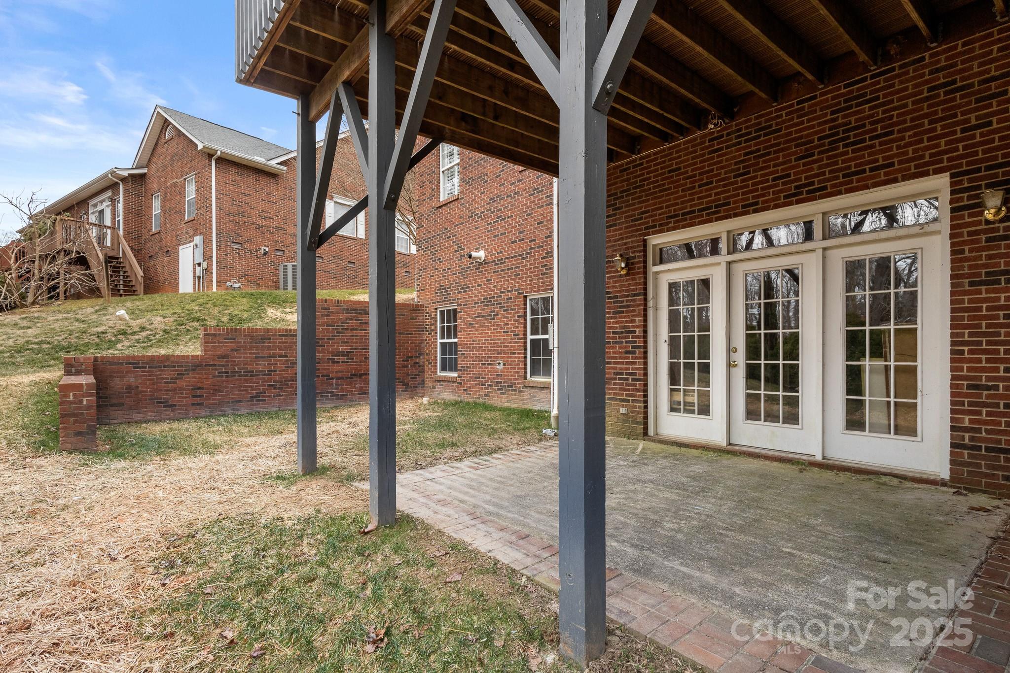 The Columns - Residential