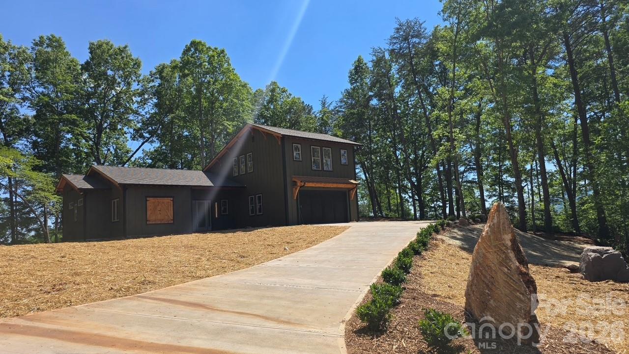 121 Deer Jump Trail