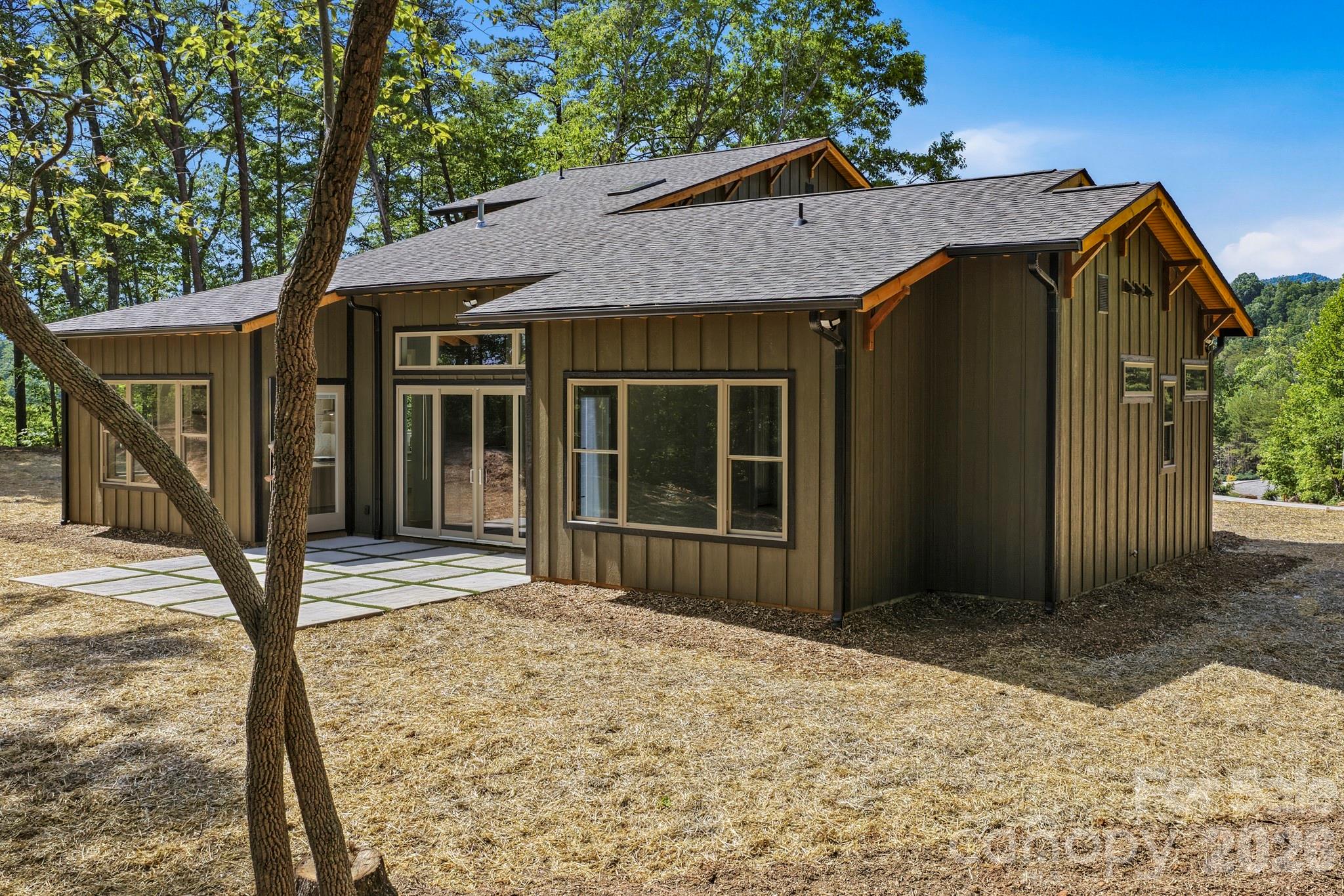 121 Deer Jump Trail