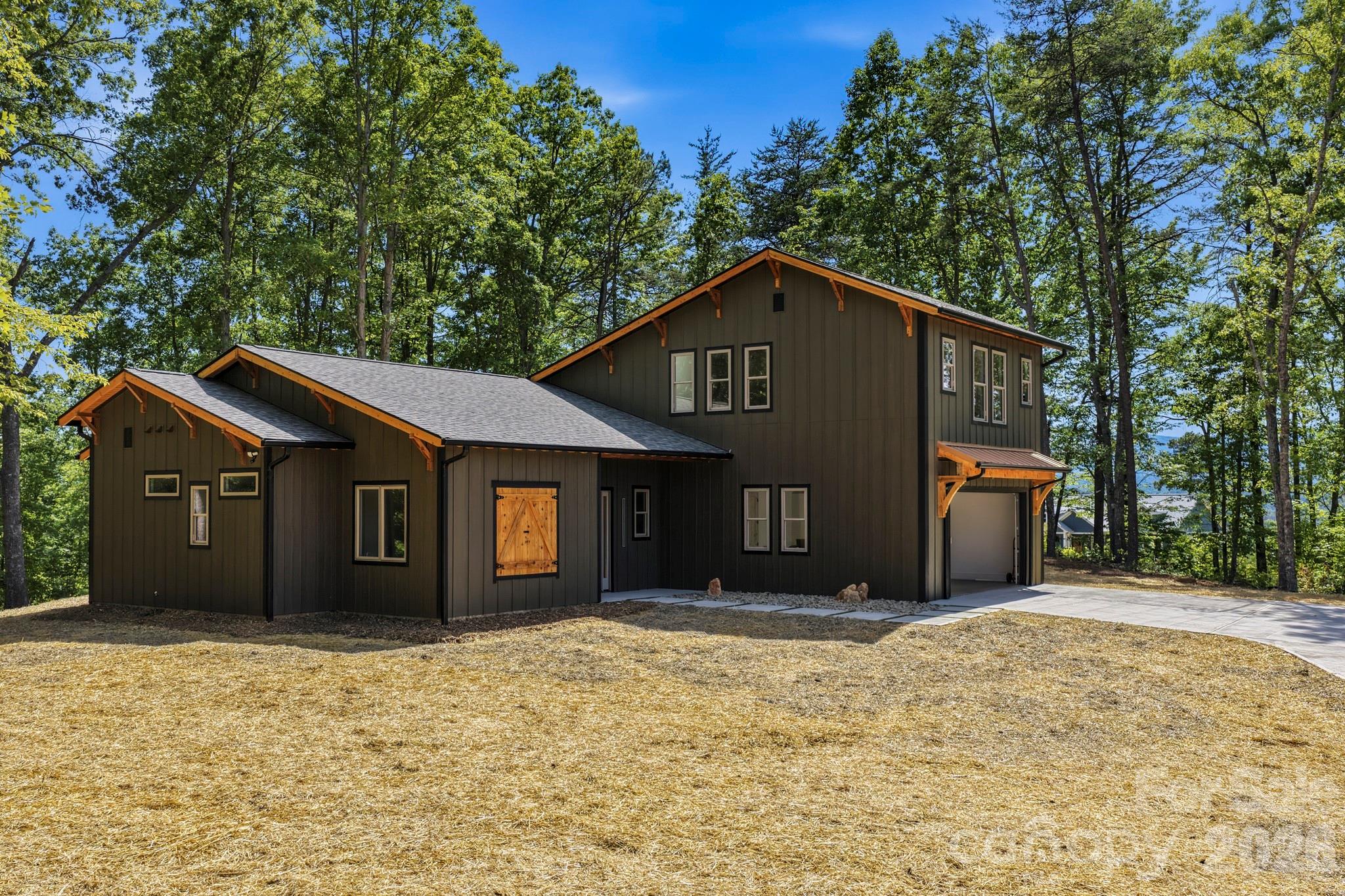 121 Deer Jump Trail