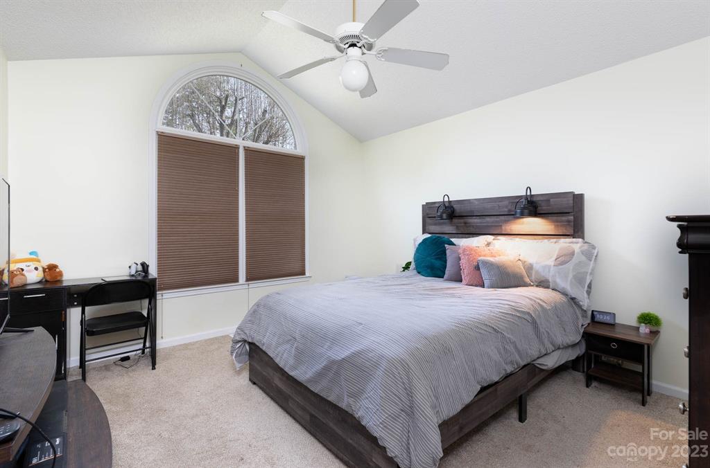 Edgewoods - Residential