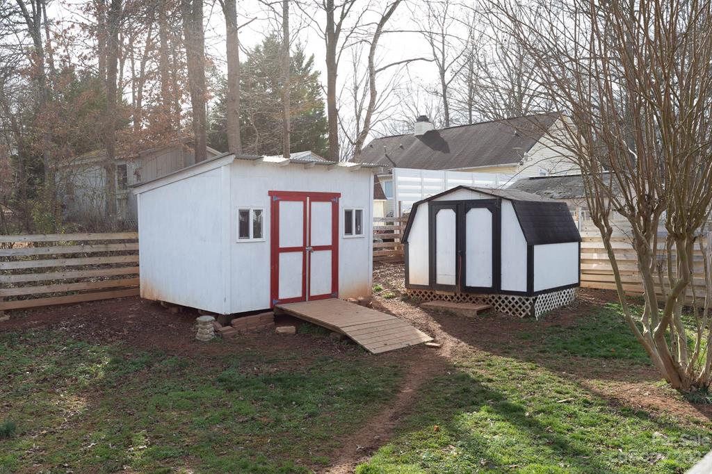 Edgewoods - Residential