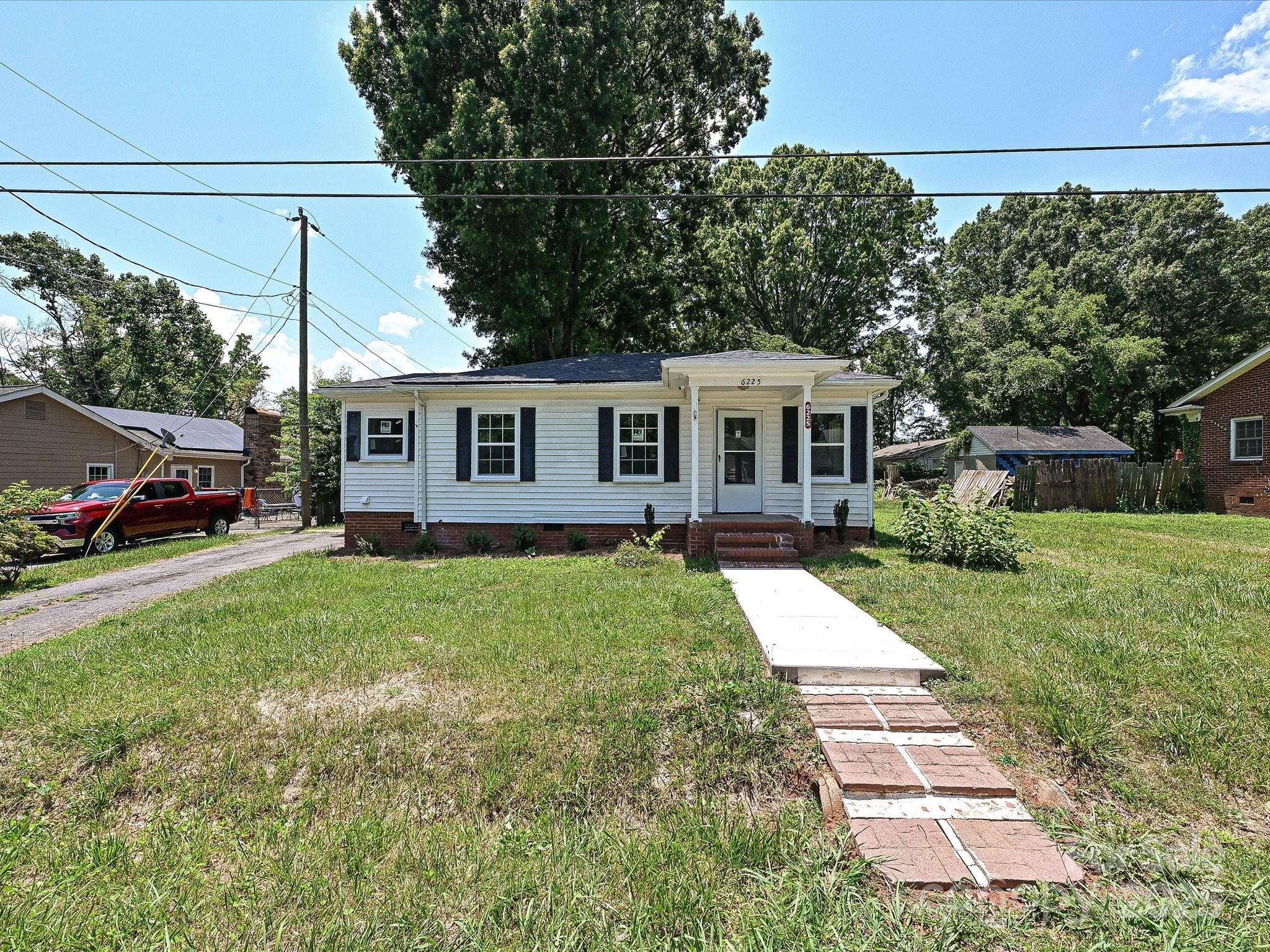 6225 Macon Street