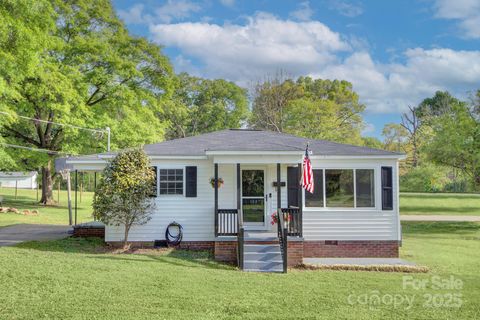 103 Moore Avenue, Mount Holly, NC 28120 - MLS#: 4245163