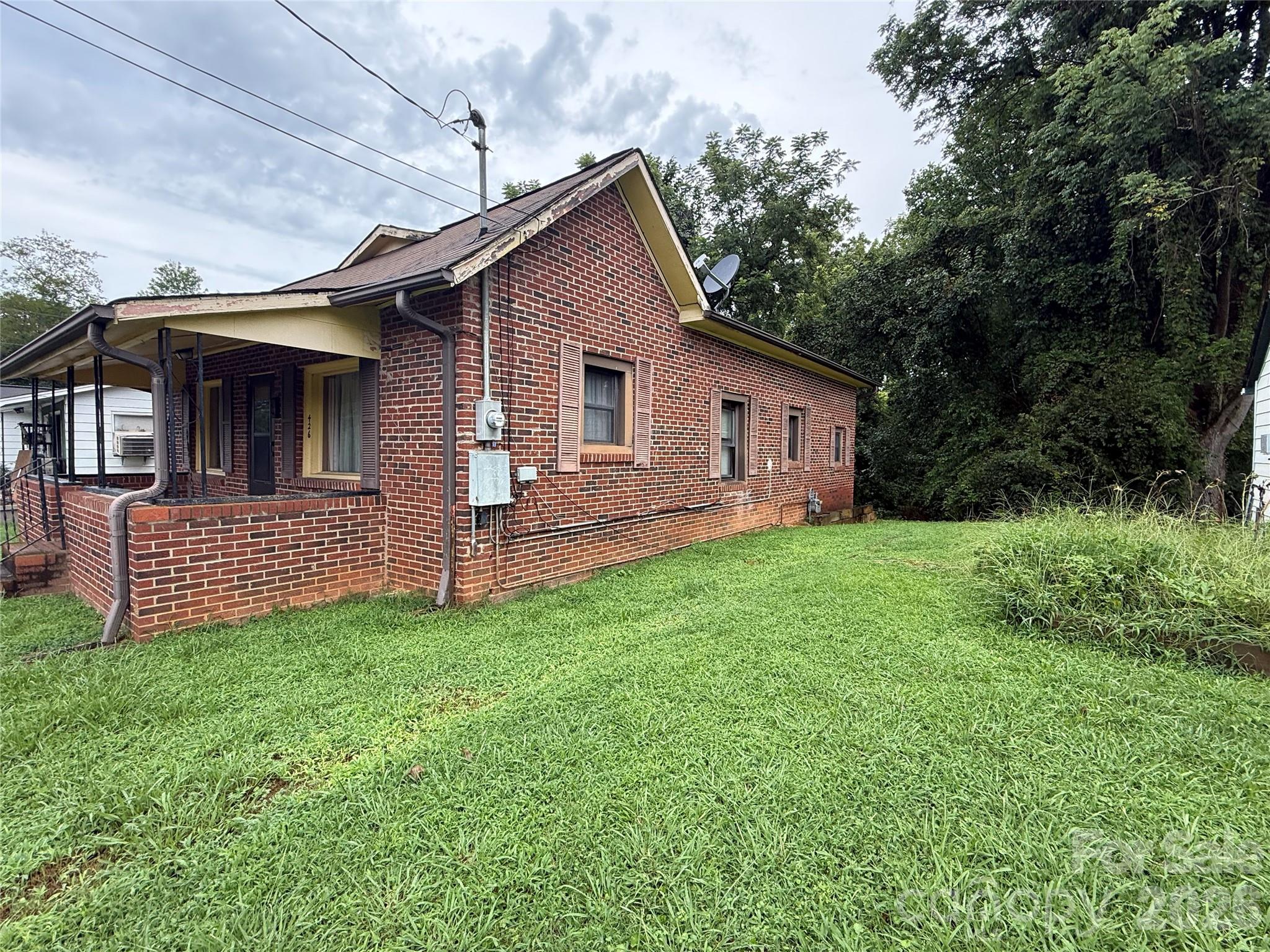 426 Bouchelle Street