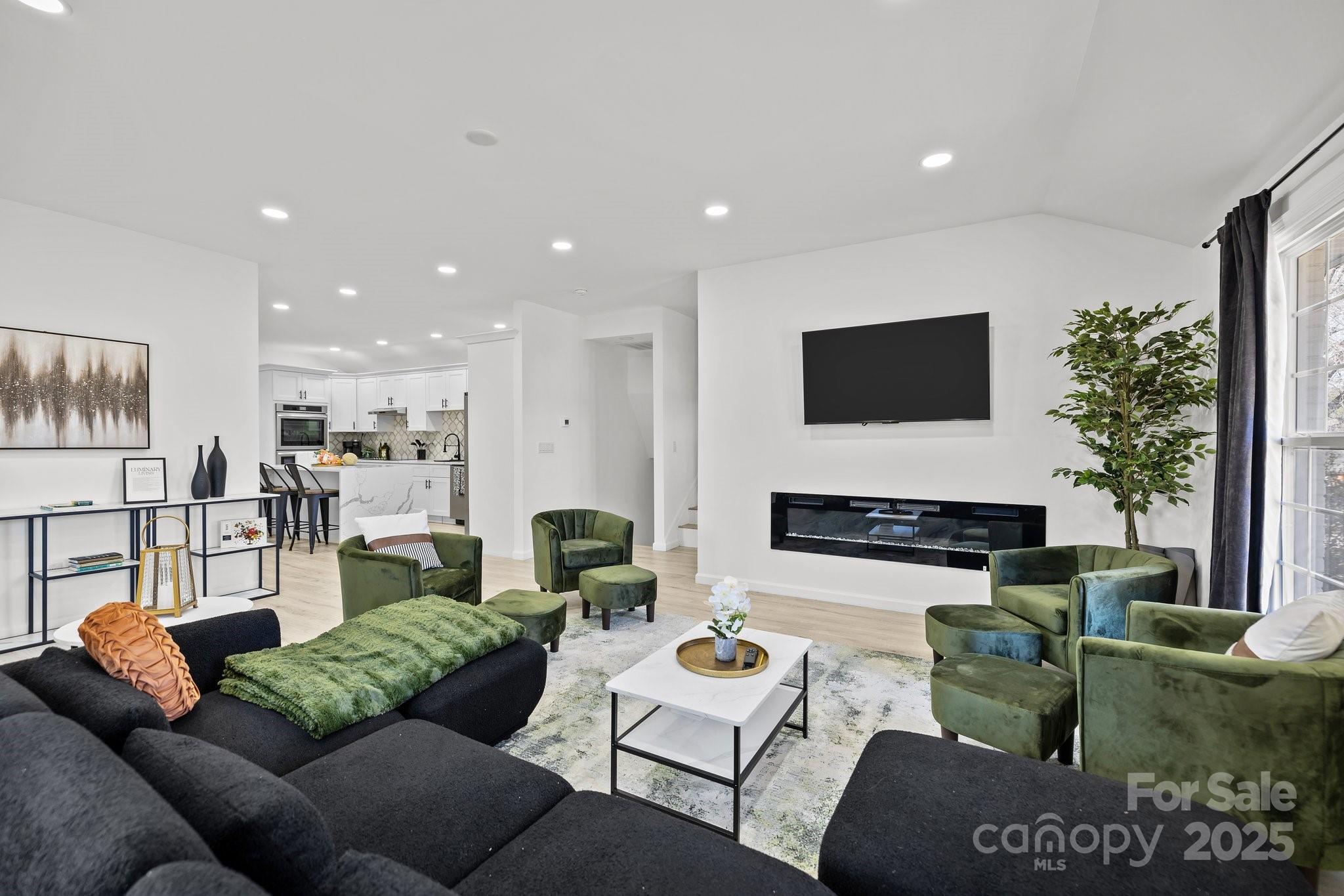 13530 Four Oaks Lane