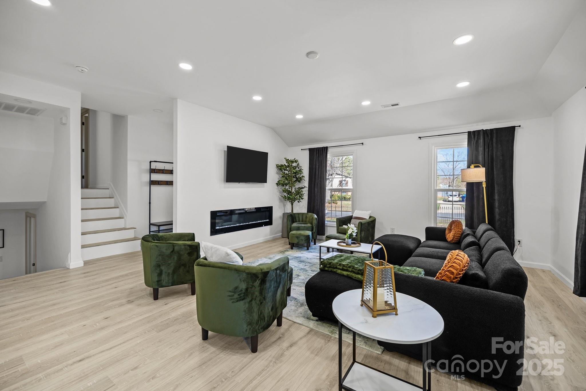 13530 Four Oaks Lane